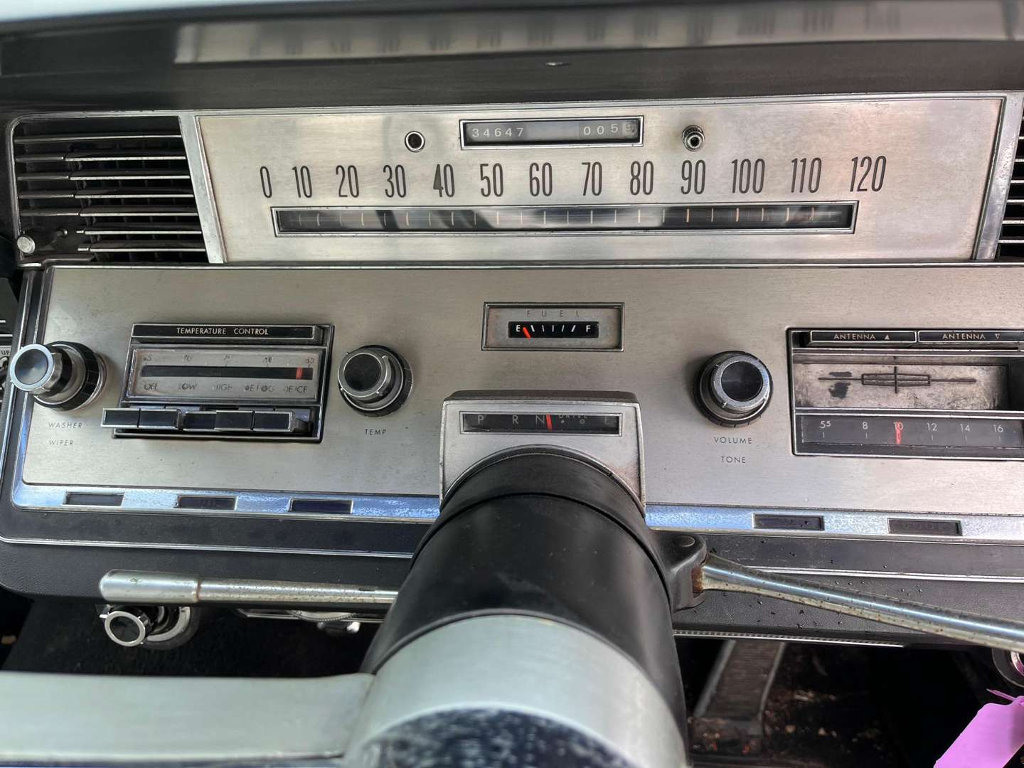 <p>1966 LINCOLN CONTINENTAL LHD</p>