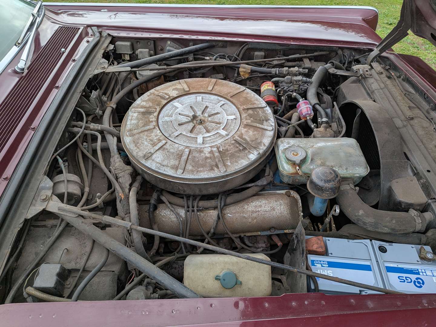 <p>1966 LINCOLN CONTINENTAL</p>