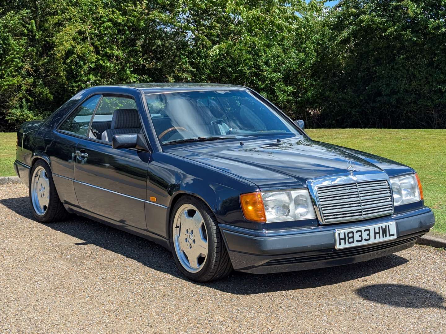 <p>1991 MERCEDES W124 230CE AUTO</p>