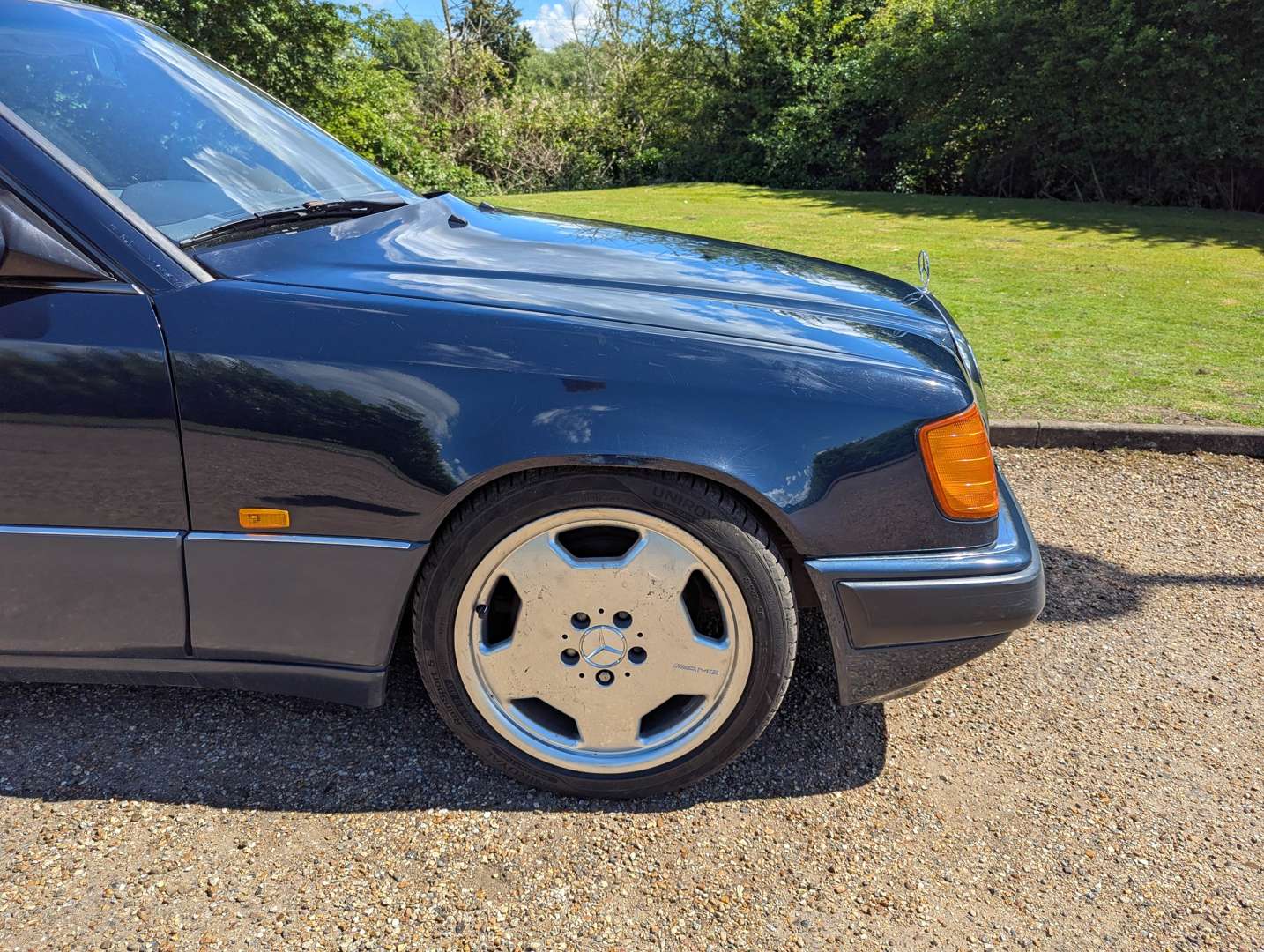 <p>1991 MERCEDES W124 230CE AUTO</p>