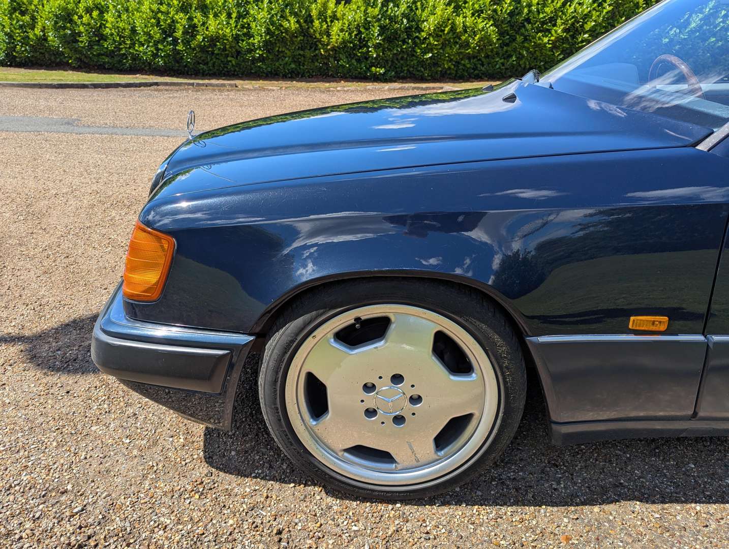 <p>1991 MERCEDES W124 230CE AUTO</p>