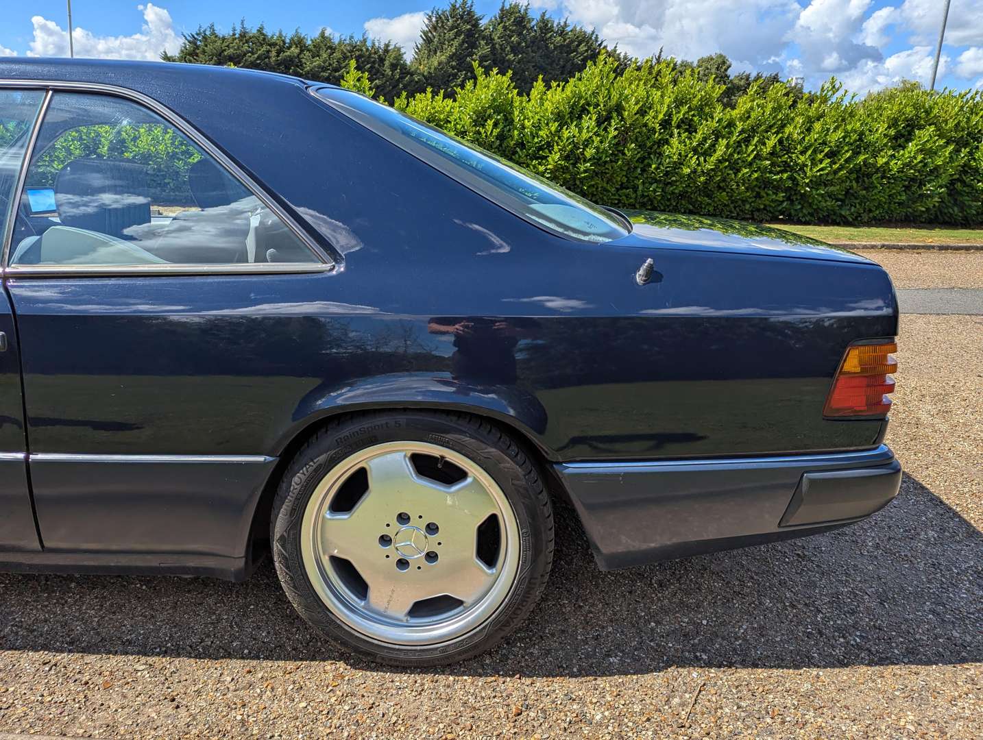 <p>1991 MERCEDES W124 230CE AUTO</p>
