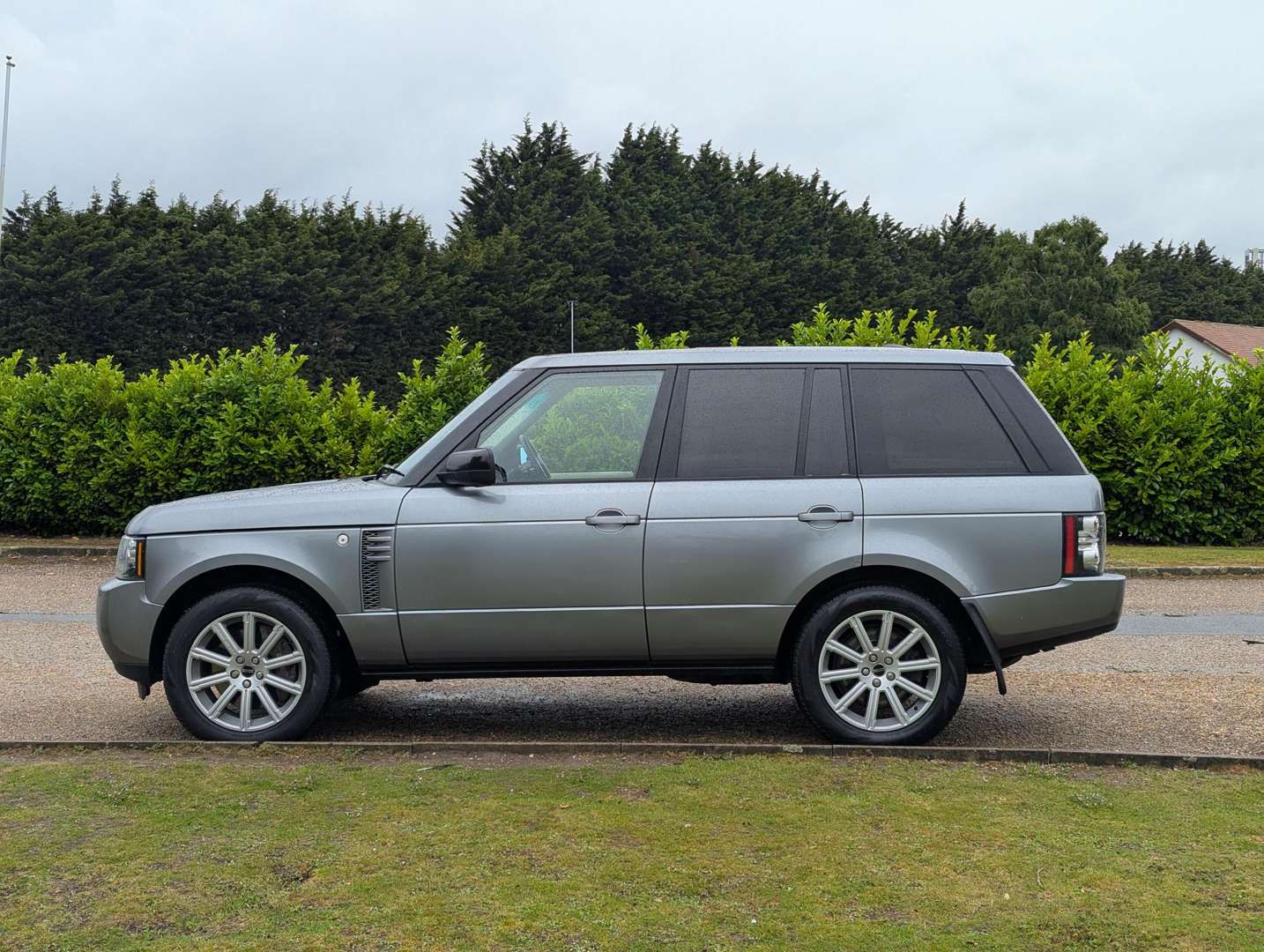 <p>2011 RANGE ROVER VOGUE SE TDV8</p>