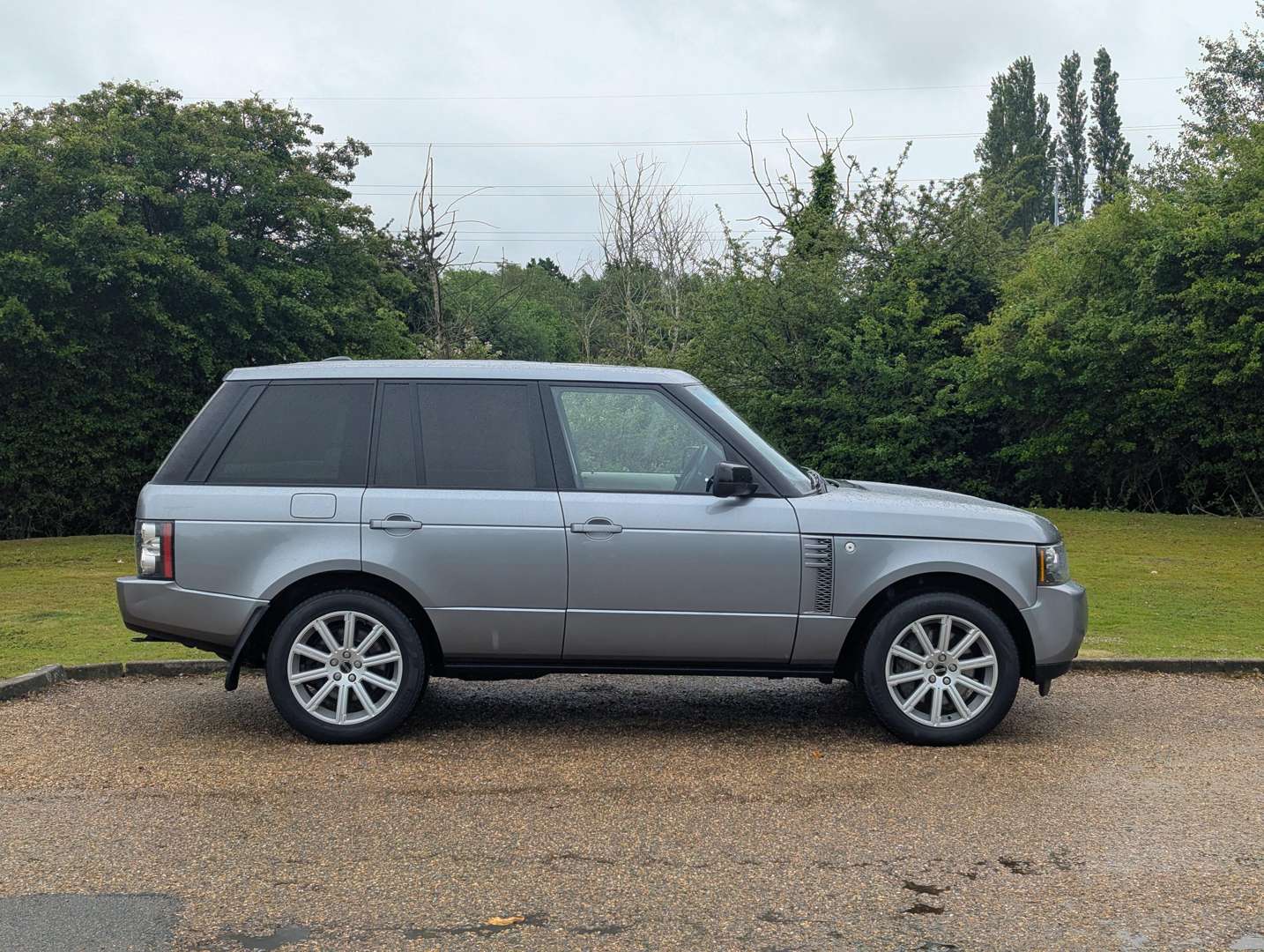 <p>2011 RANGE ROVER VOGUE SE TDV8</p>