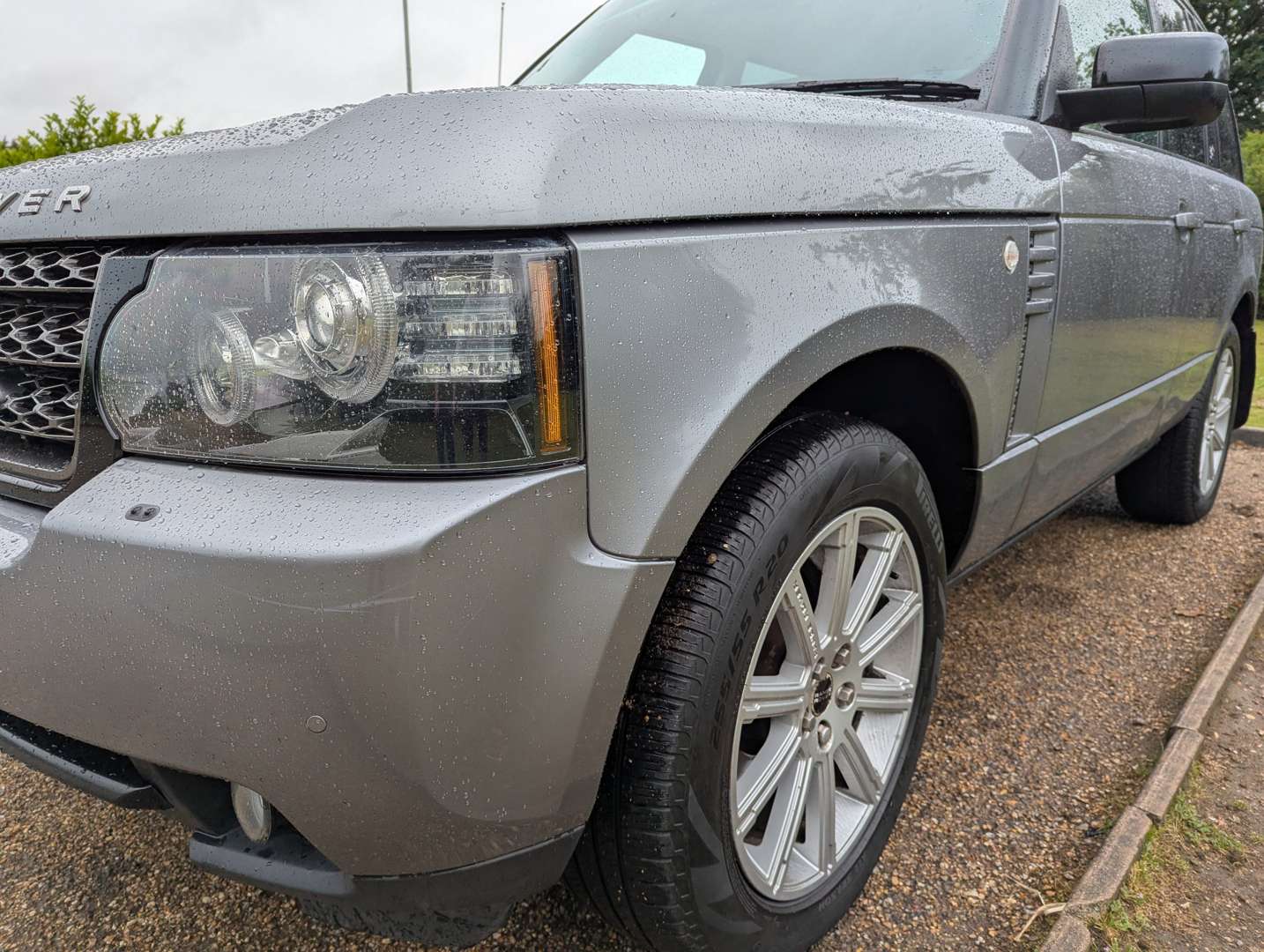 <p>2011 RANGE ROVER VOGUE SE TDV8</p>