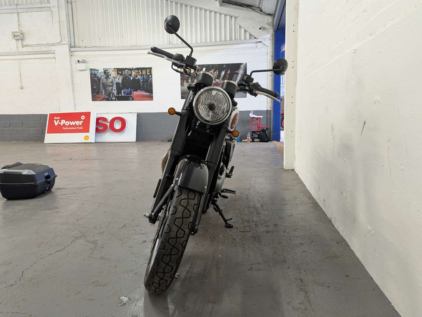<p>2024 BSA GOLD STAR</p>