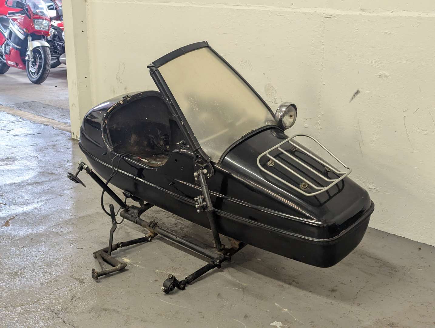 <p>MOTORCYCLE SIDECAR</p>