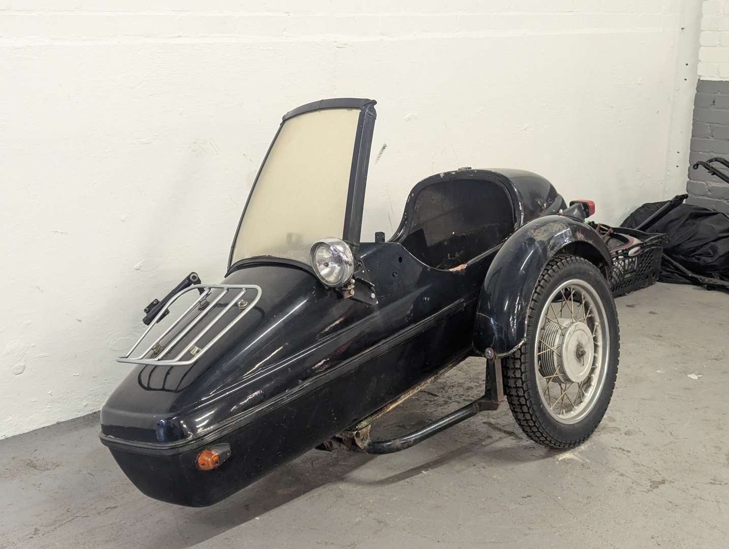 <p>MOTORCYCLE SIDECAR</p>