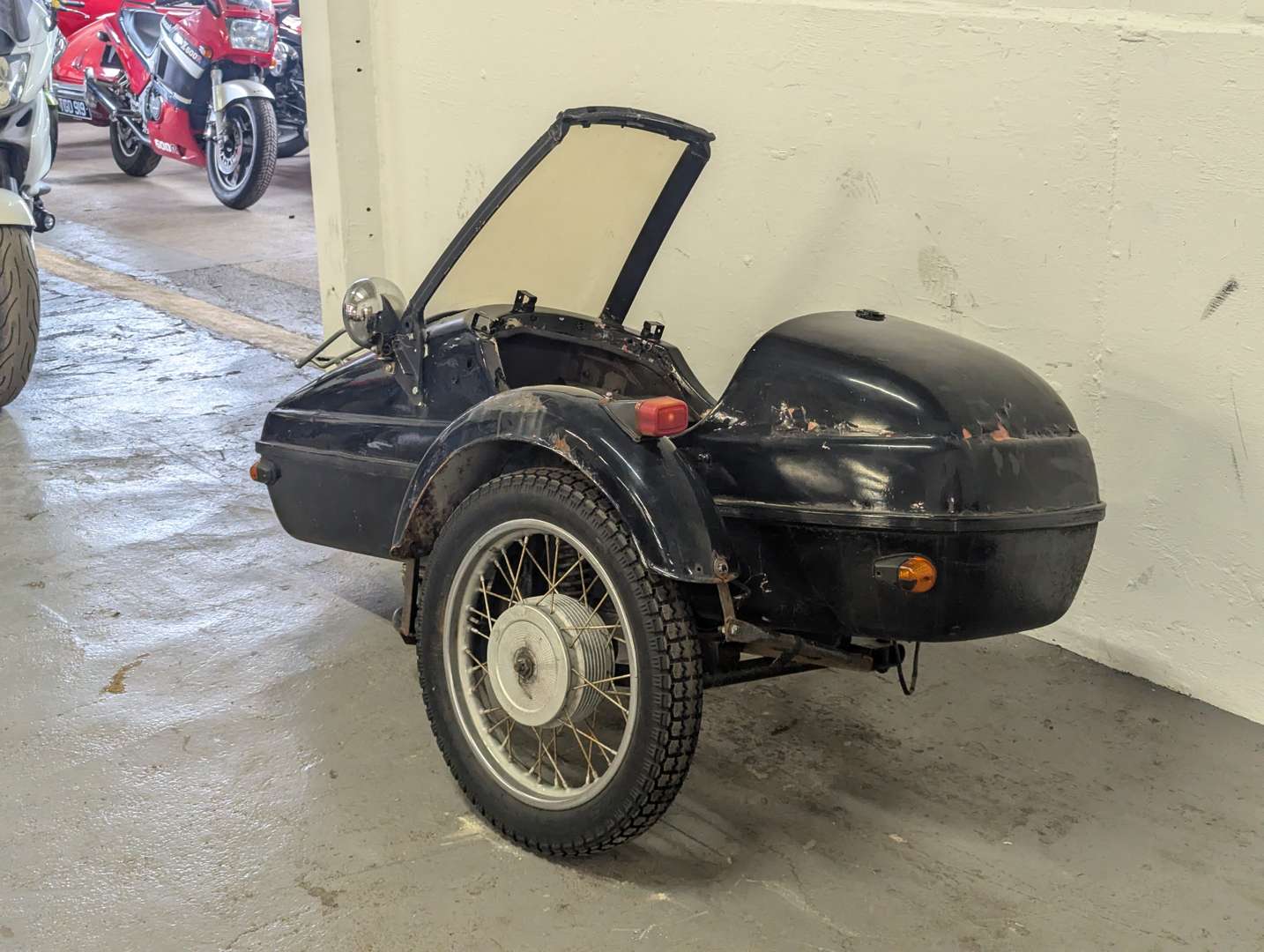 <p>MOTORCYCLE SIDECAR</p>
