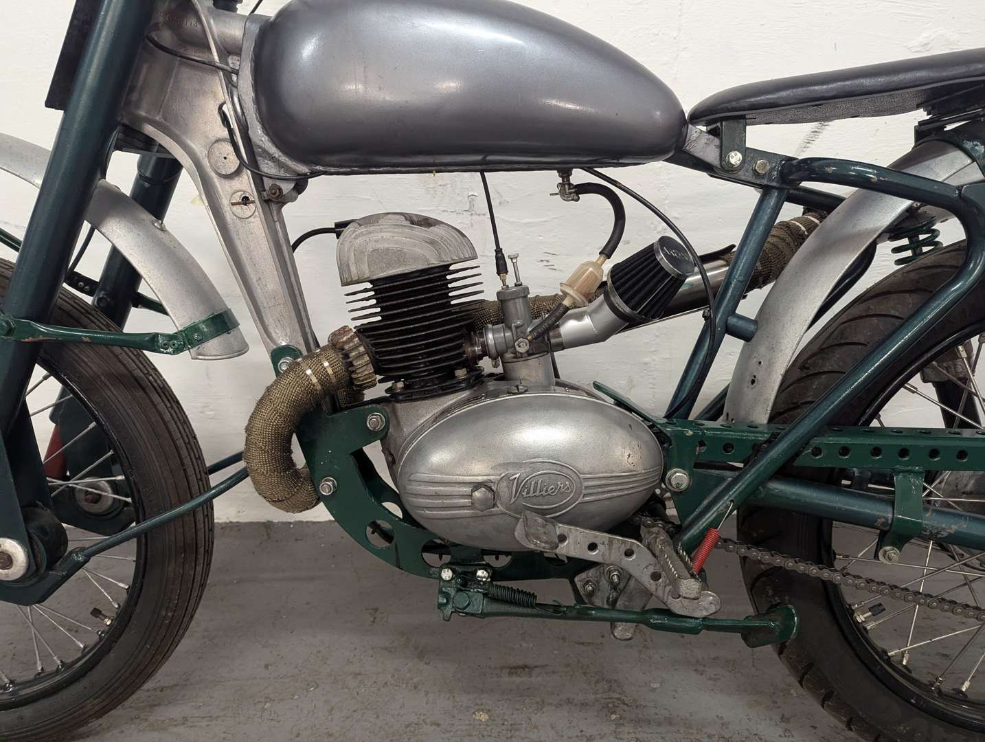<p>1960 GREEVES 197CC</p>