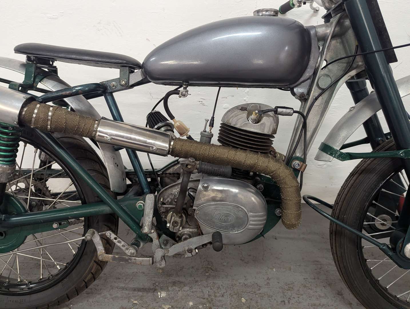 <p>1960 GREEVES 197CC</p>
