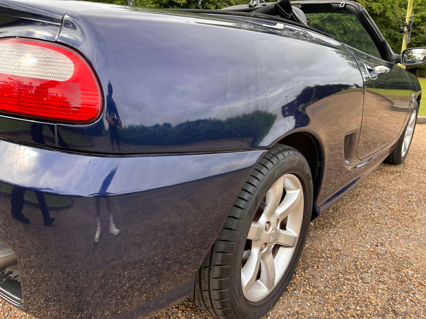 <p>2004 MG TF</p>
