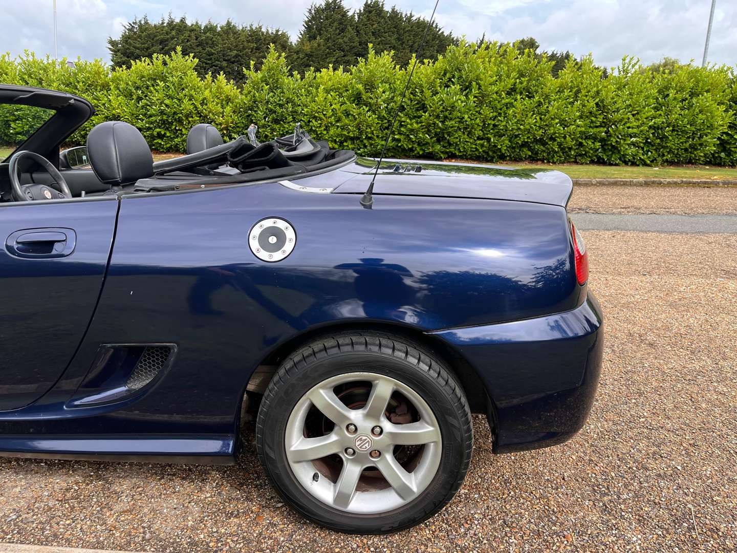 <p>2004 MG TF</p>