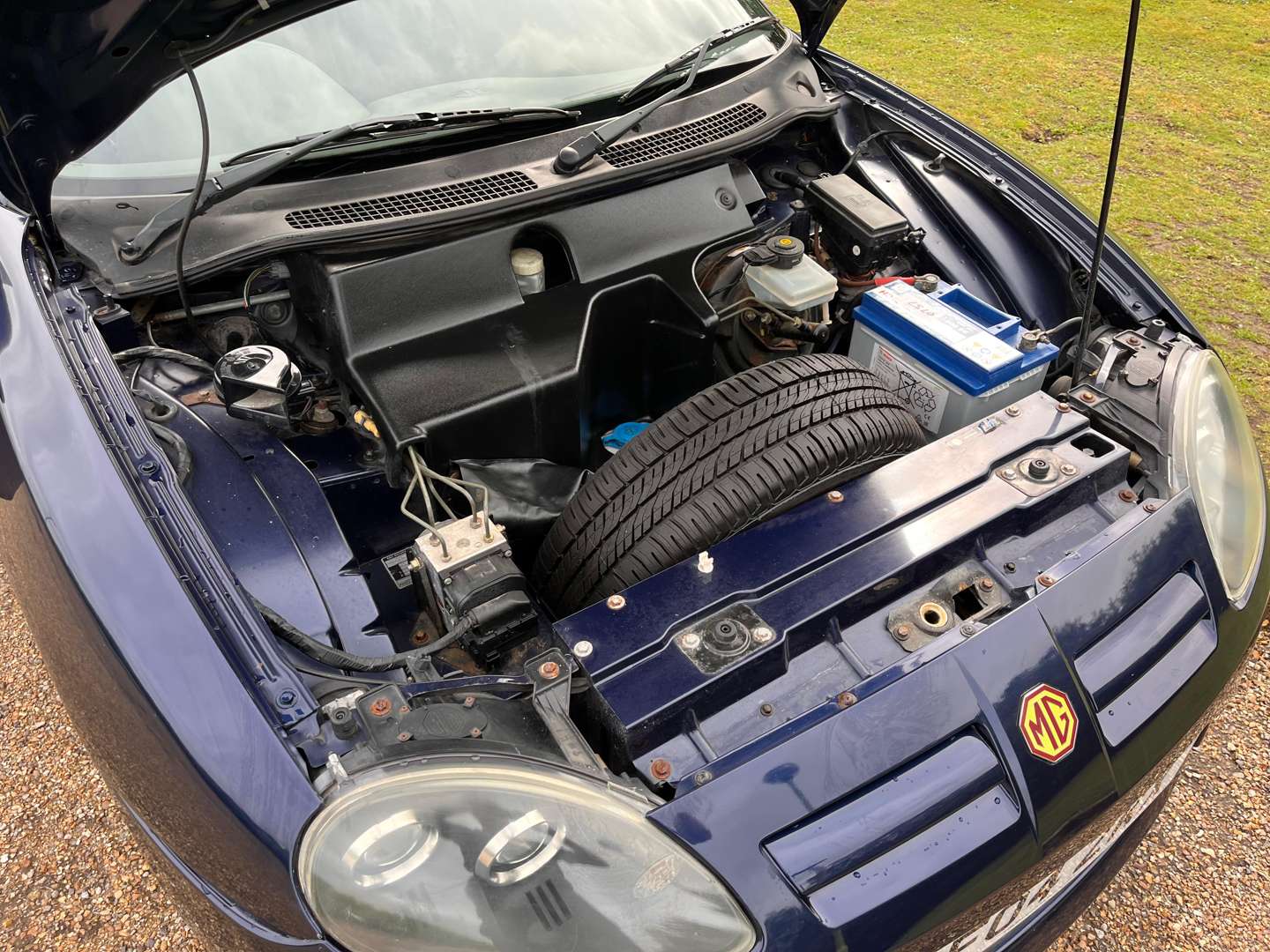 <p>2004 MG TF</p>