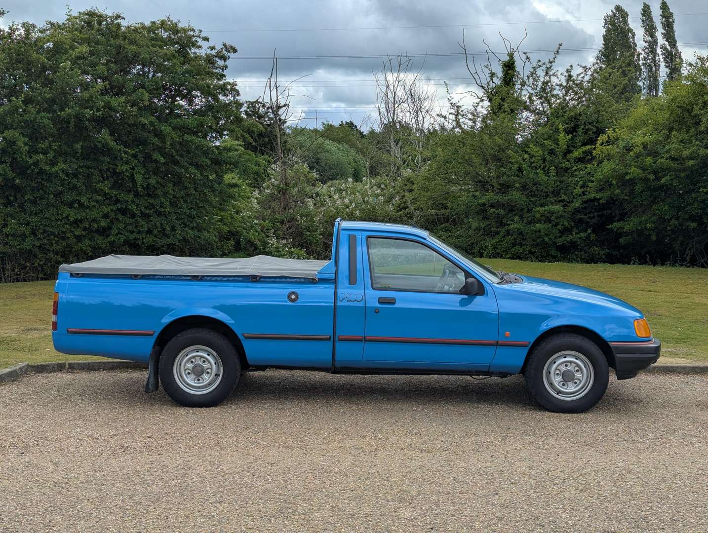 <p>1992 FORD P100 TURBO DIESEL</p>