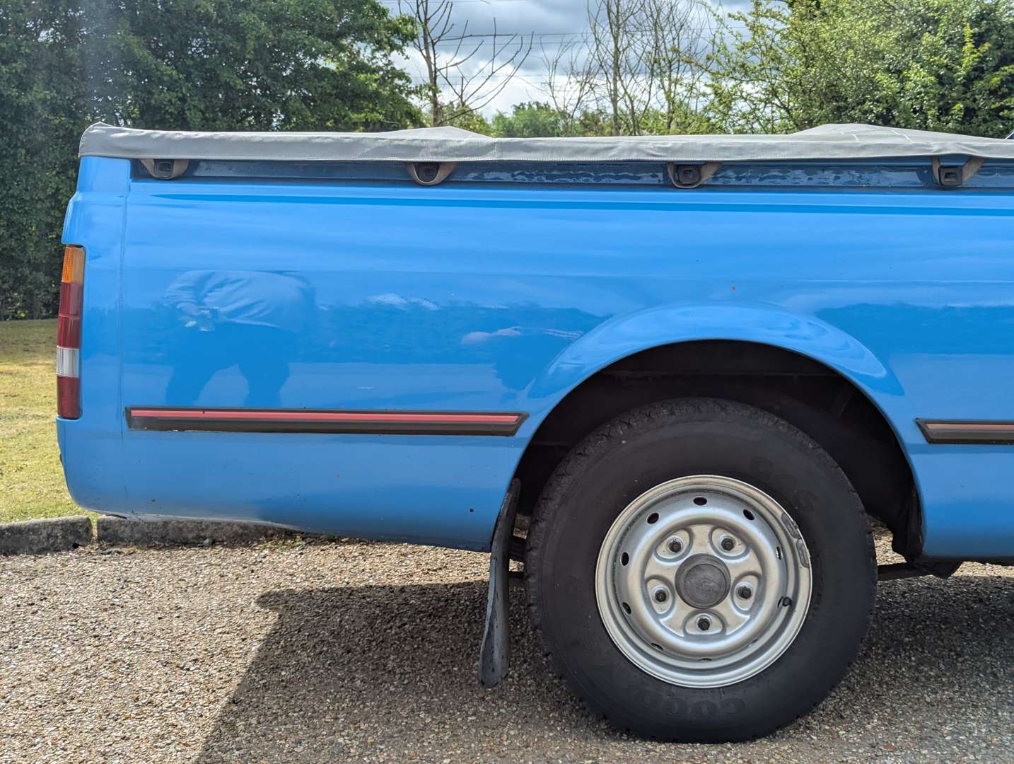 <p>1992 FORD P100 TURBO DIESEL</p>