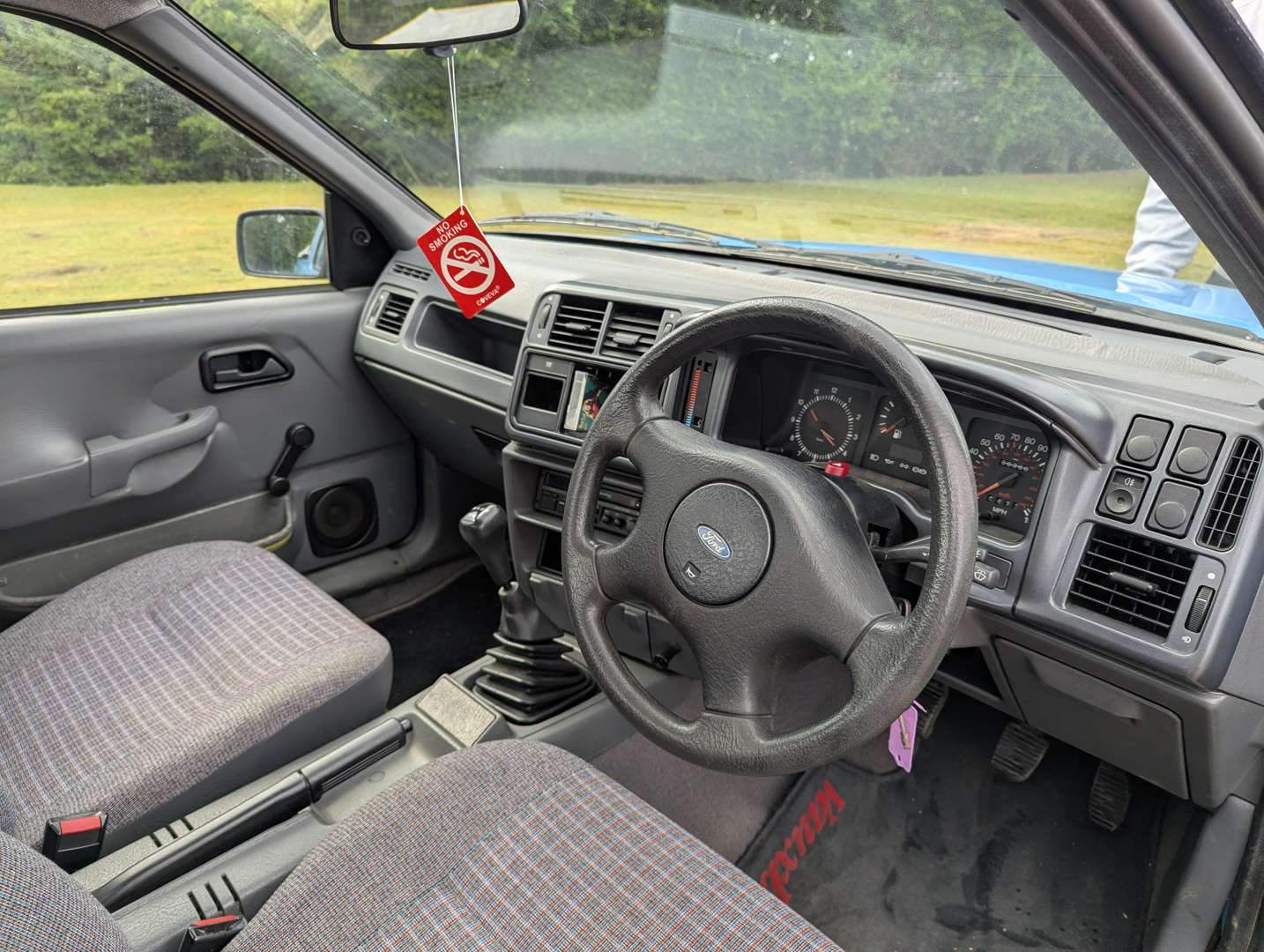 <p>1992 FORD P100 TURBO DIESEL</p>