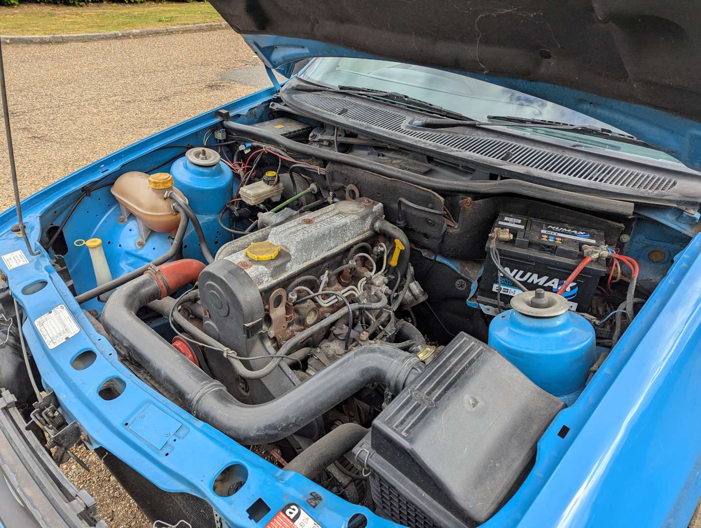 <p>1992 FORD P100 TURBO DIESEL</p>