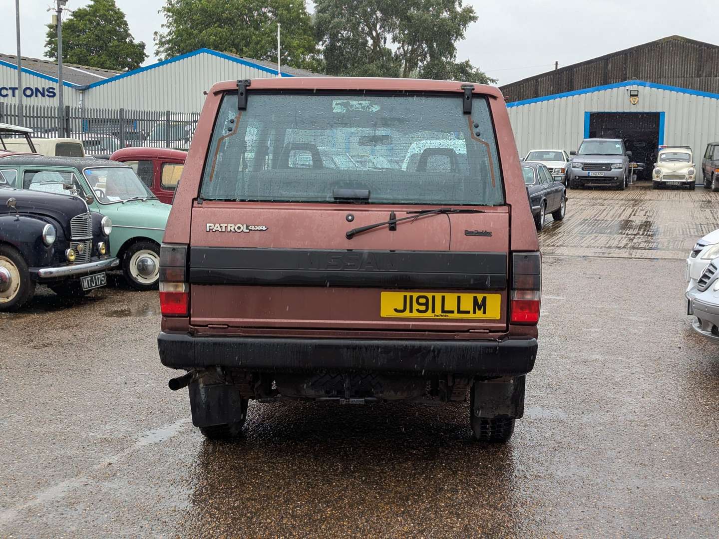 <p>1991 NISSAN PATROL LWB PETROL</p>
