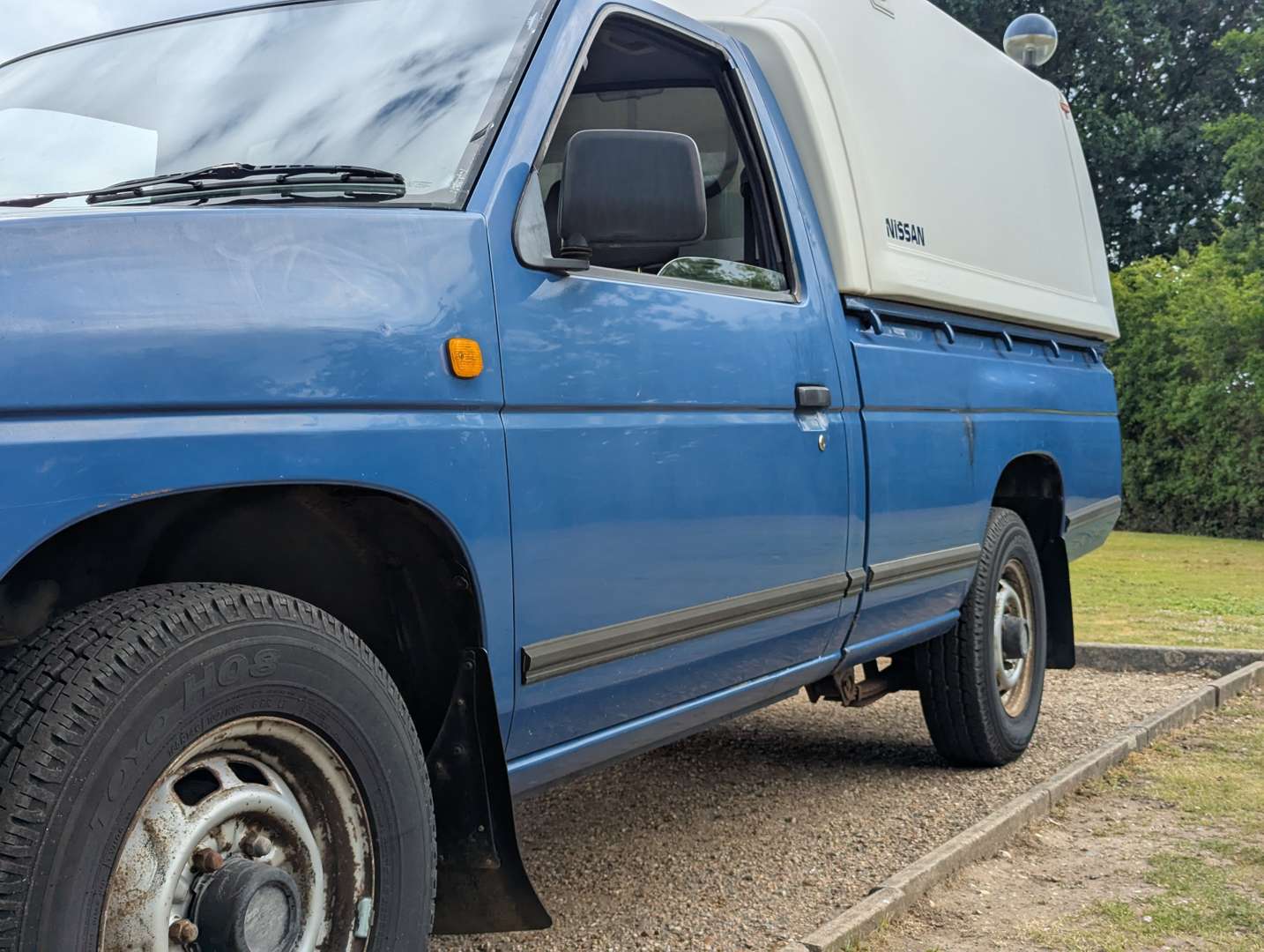 <p>1996 NISSAN NAVARA 1-TON PICK-UP</p>
