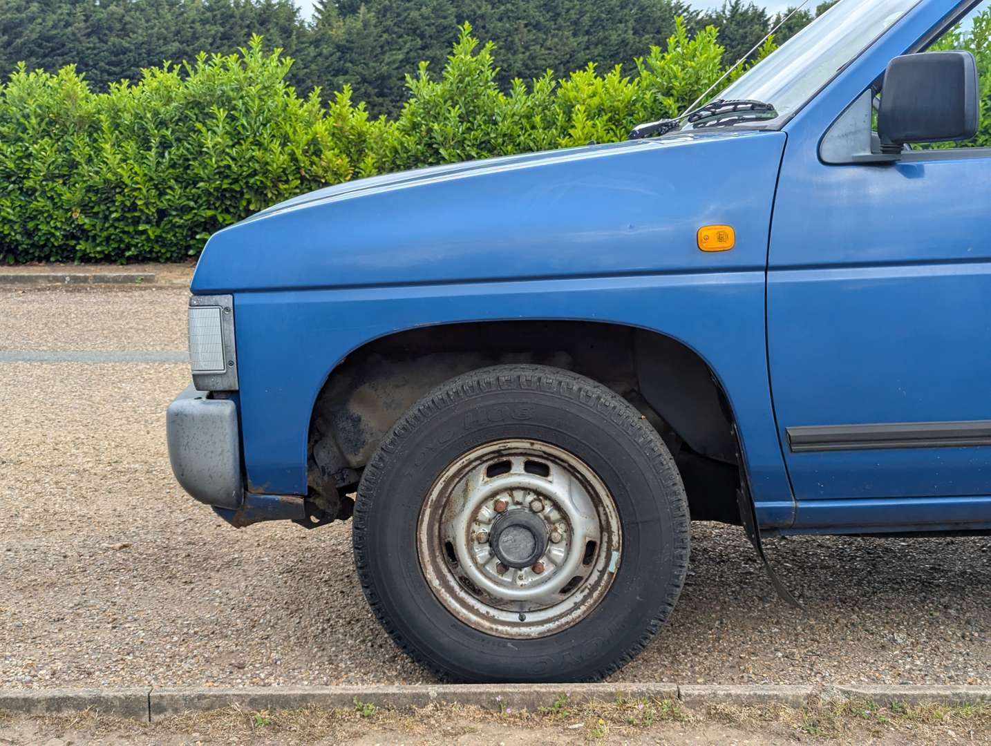 <p>1996 NISSAN NAVARA 1-TON PICK-UP</p>