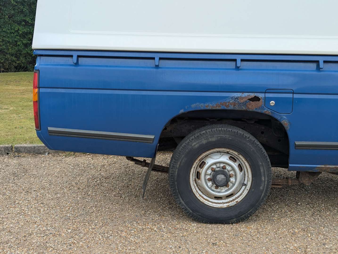 <p>1996 NISSAN NAVARA 1-TON PICK-UP</p>