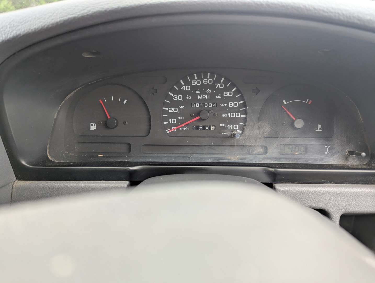 <p>1996 NISSAN NAVARA 1-TON PICK-UP</p>