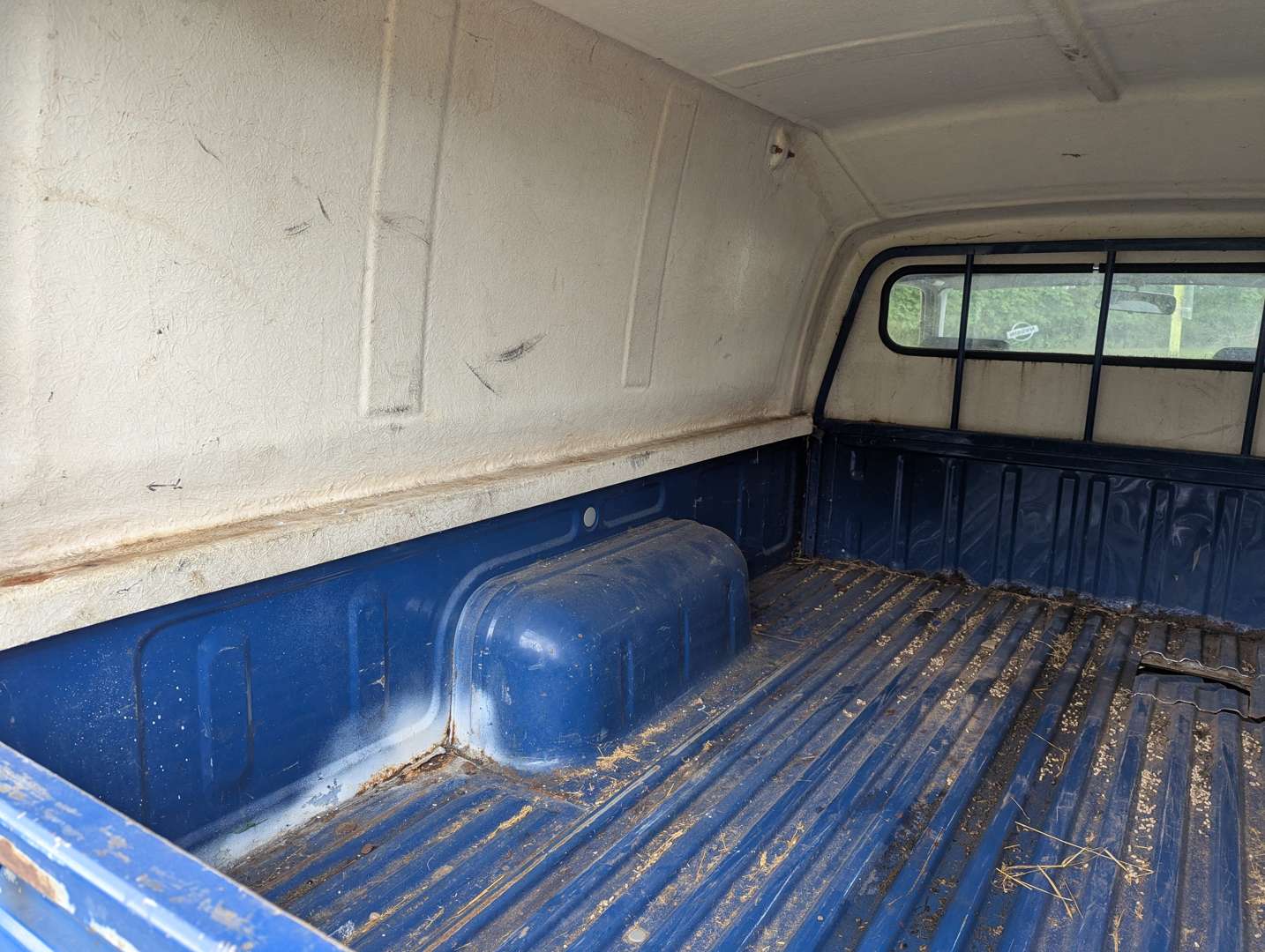 <p>1996 NISSAN NAVARA 1-TON PICK-UP</p>