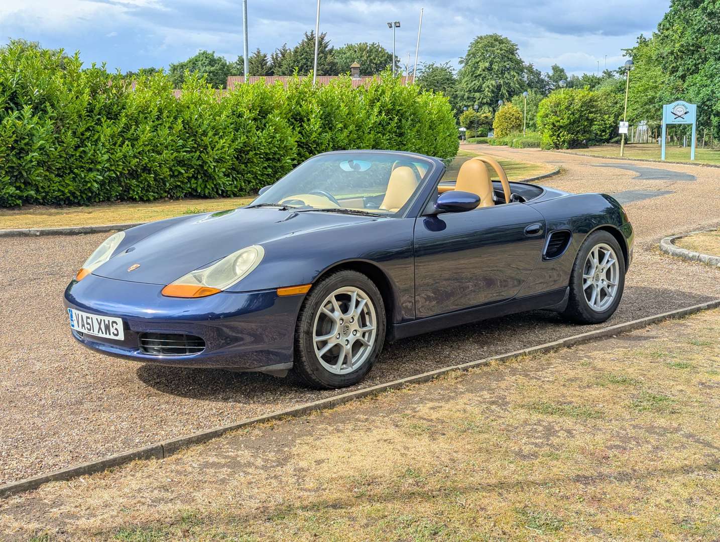 <p>2001 PORSCHE BOXSTER 2.7</p>