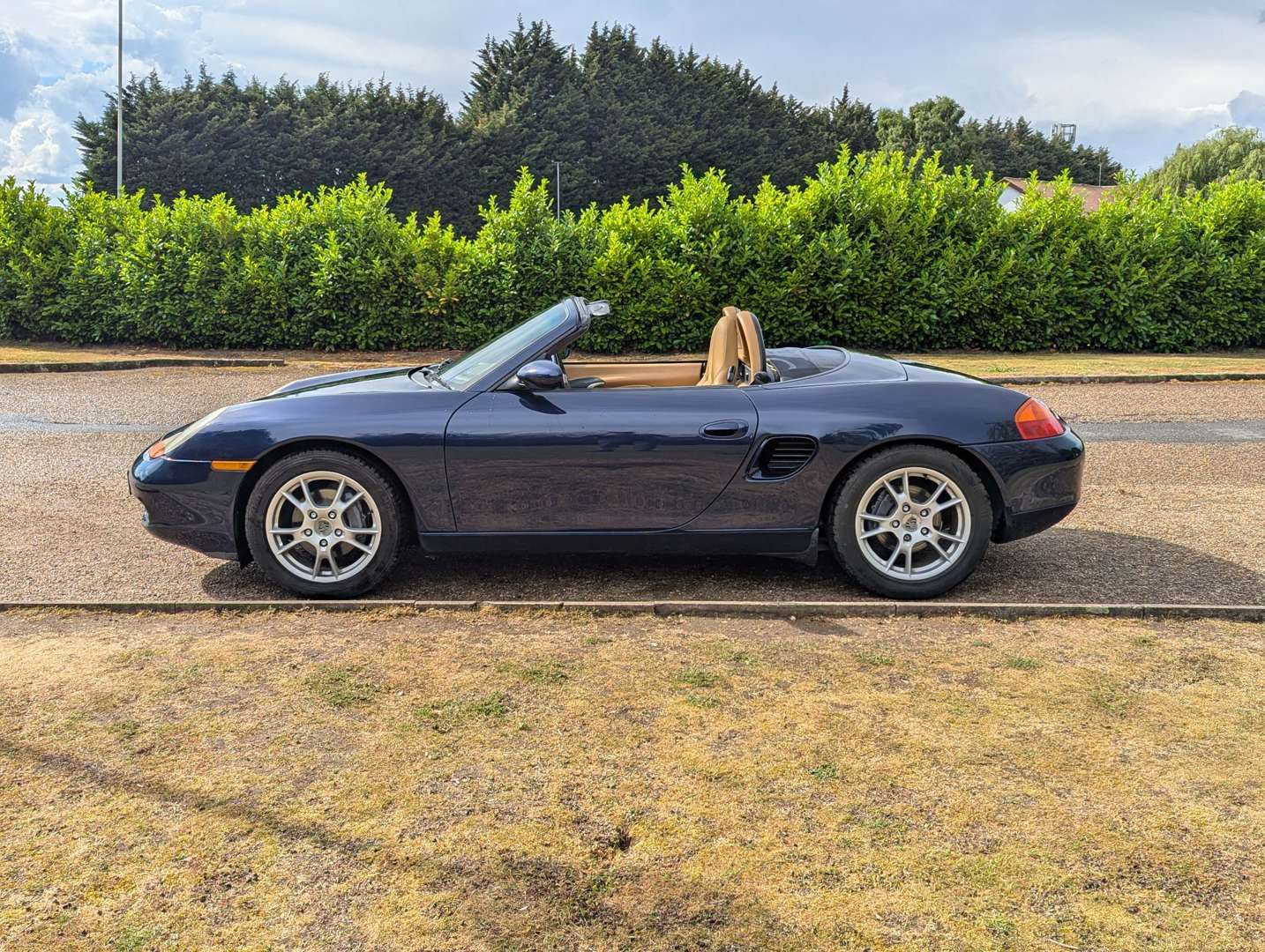 <p>2001 PORSCHE BOXSTER 2.7</p>