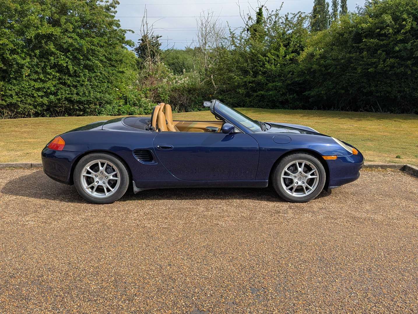<p>2001 PORSCHE BOXSTER 2.7</p>