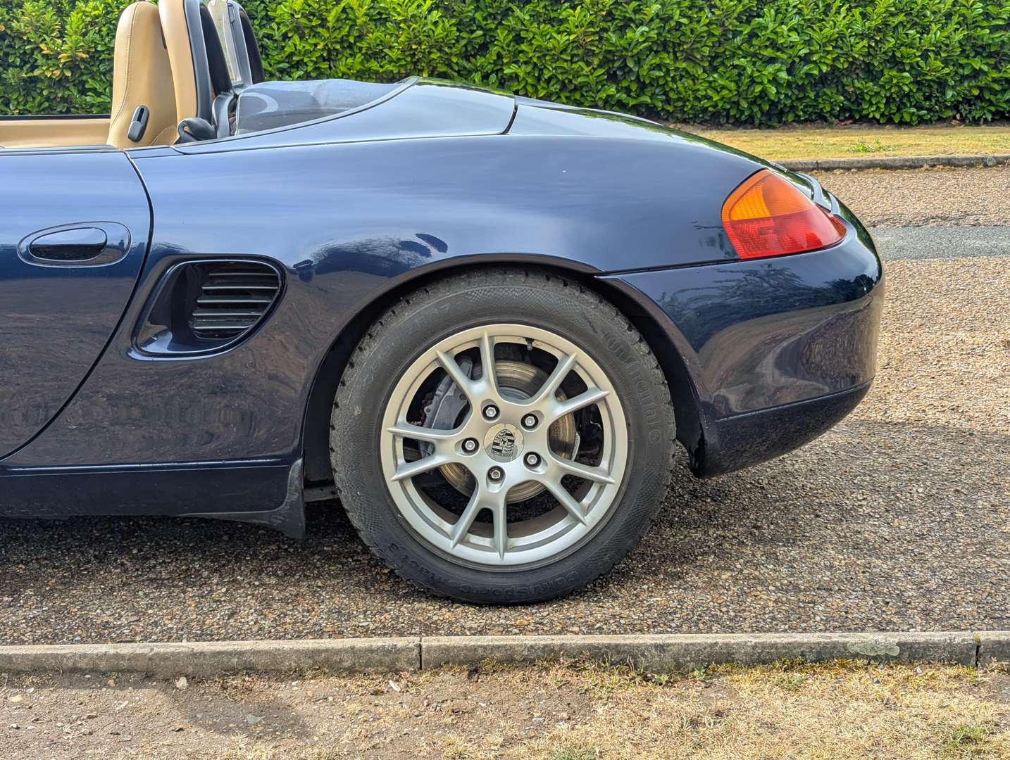 <p>2001 PORSCHE BOXSTER 2.7</p>