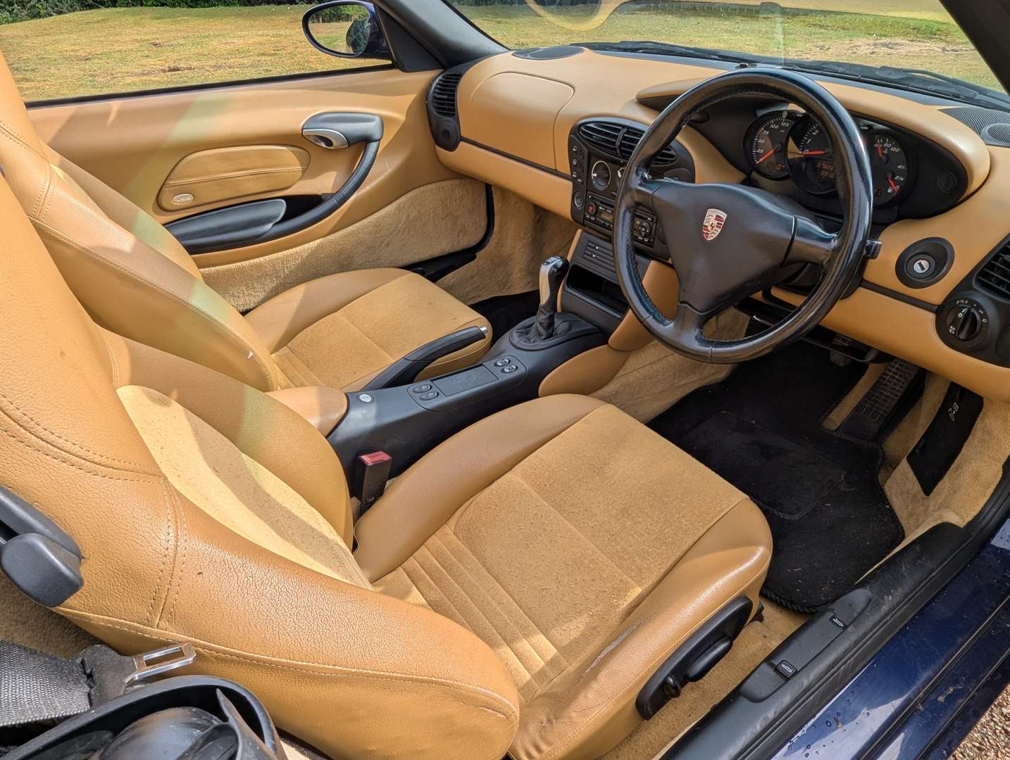 <p>2001 PORSCHE BOXSTER 2.7</p>