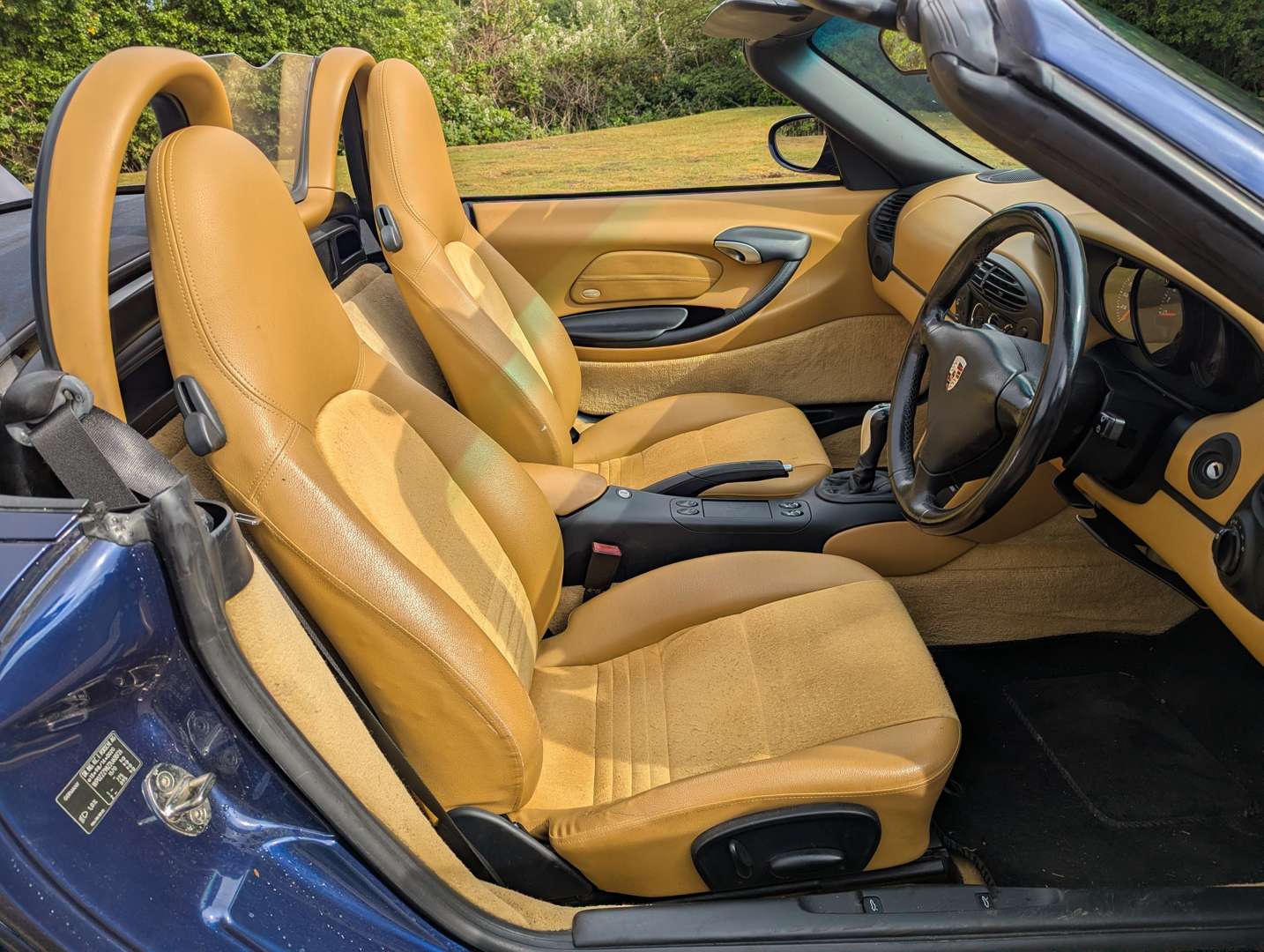 <p>2001 PORSCHE BOXSTER 2.7</p>