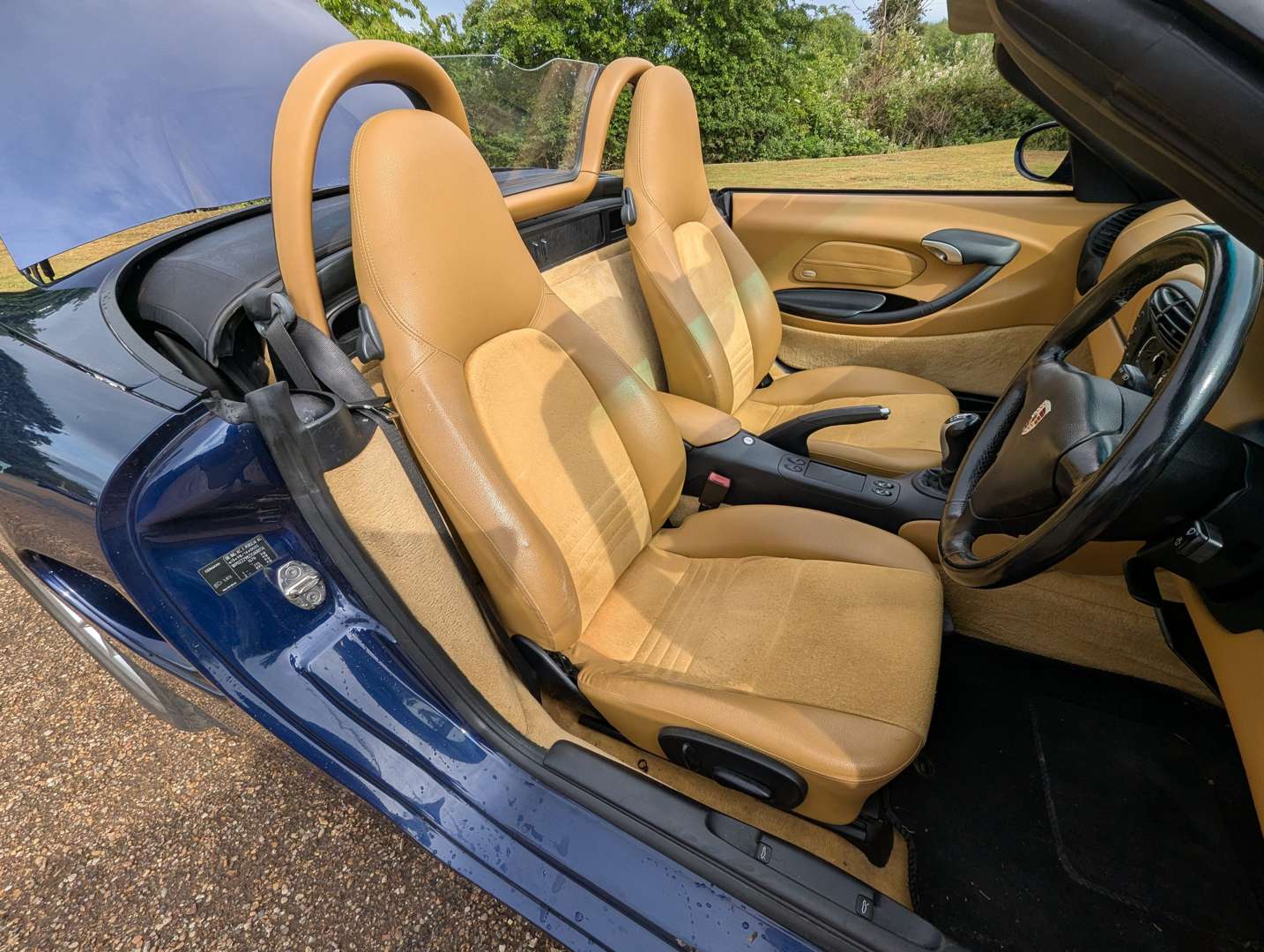 <p>2001 PORSCHE BOXSTER 2.7</p>