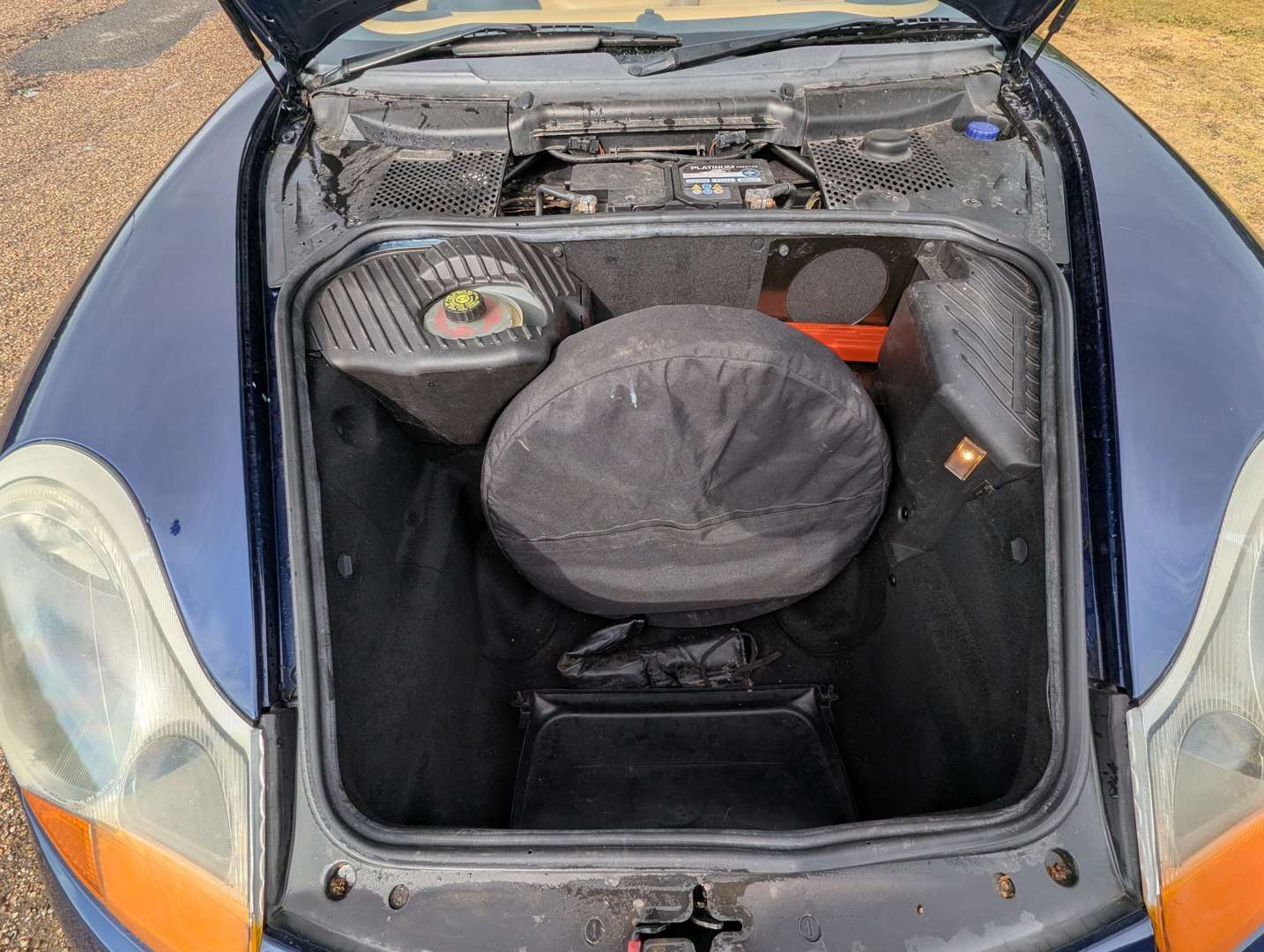 <p>2001 PORSCHE BOXSTER 2.7</p>