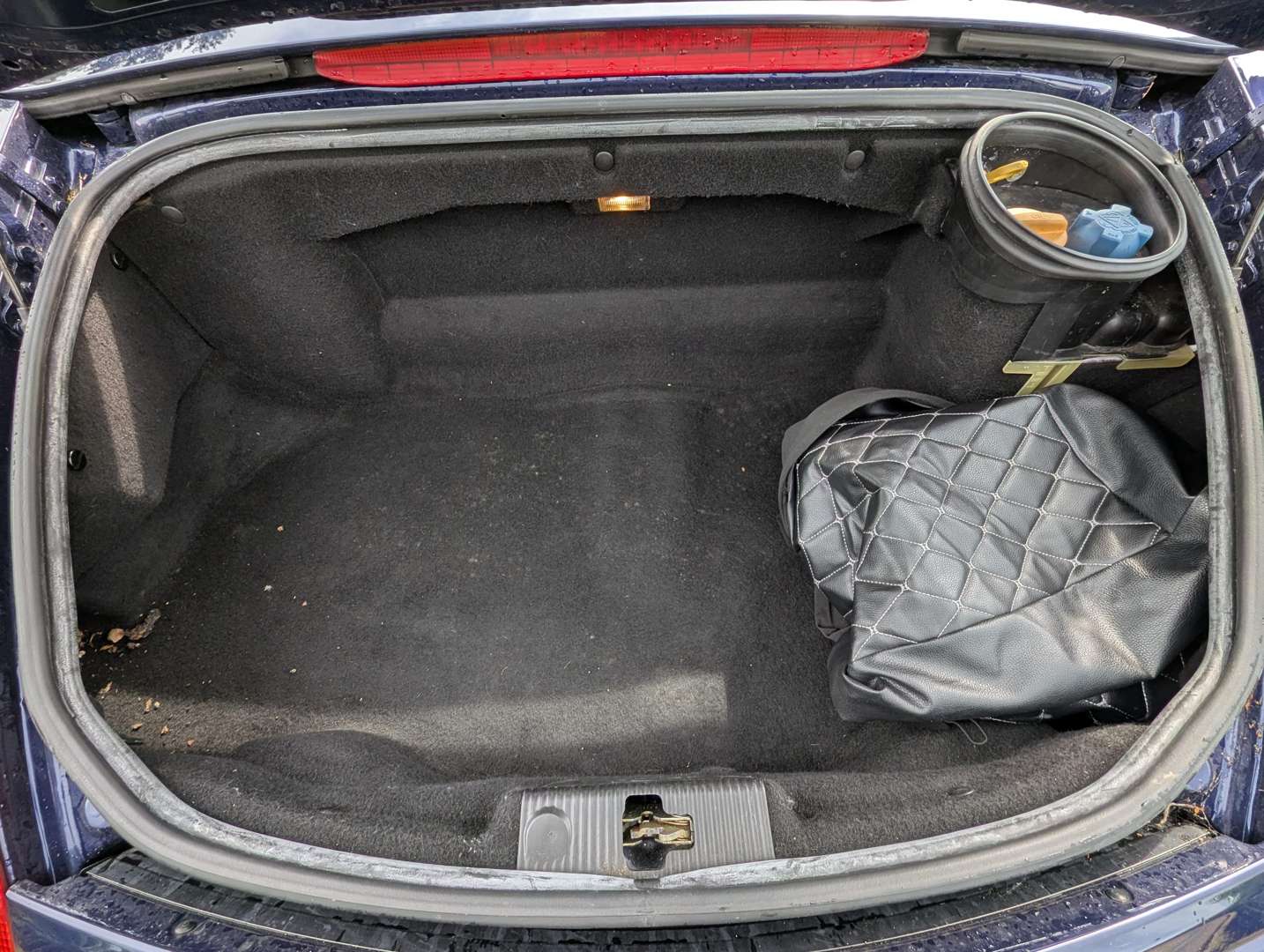 <p>2001 PORSCHE BOXSTER 2.7</p>