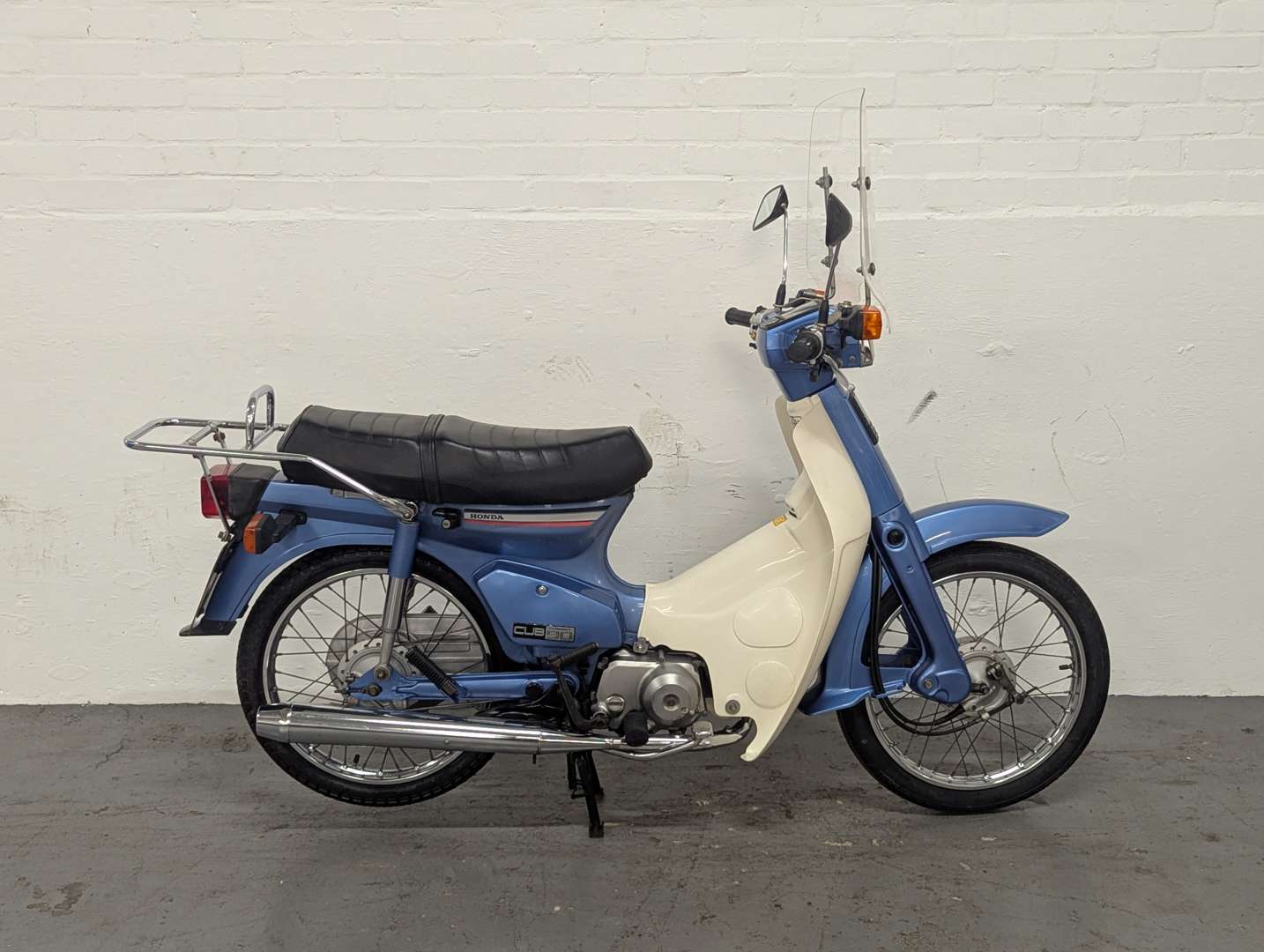 <p>1996 HONDA C90 CUB</p>