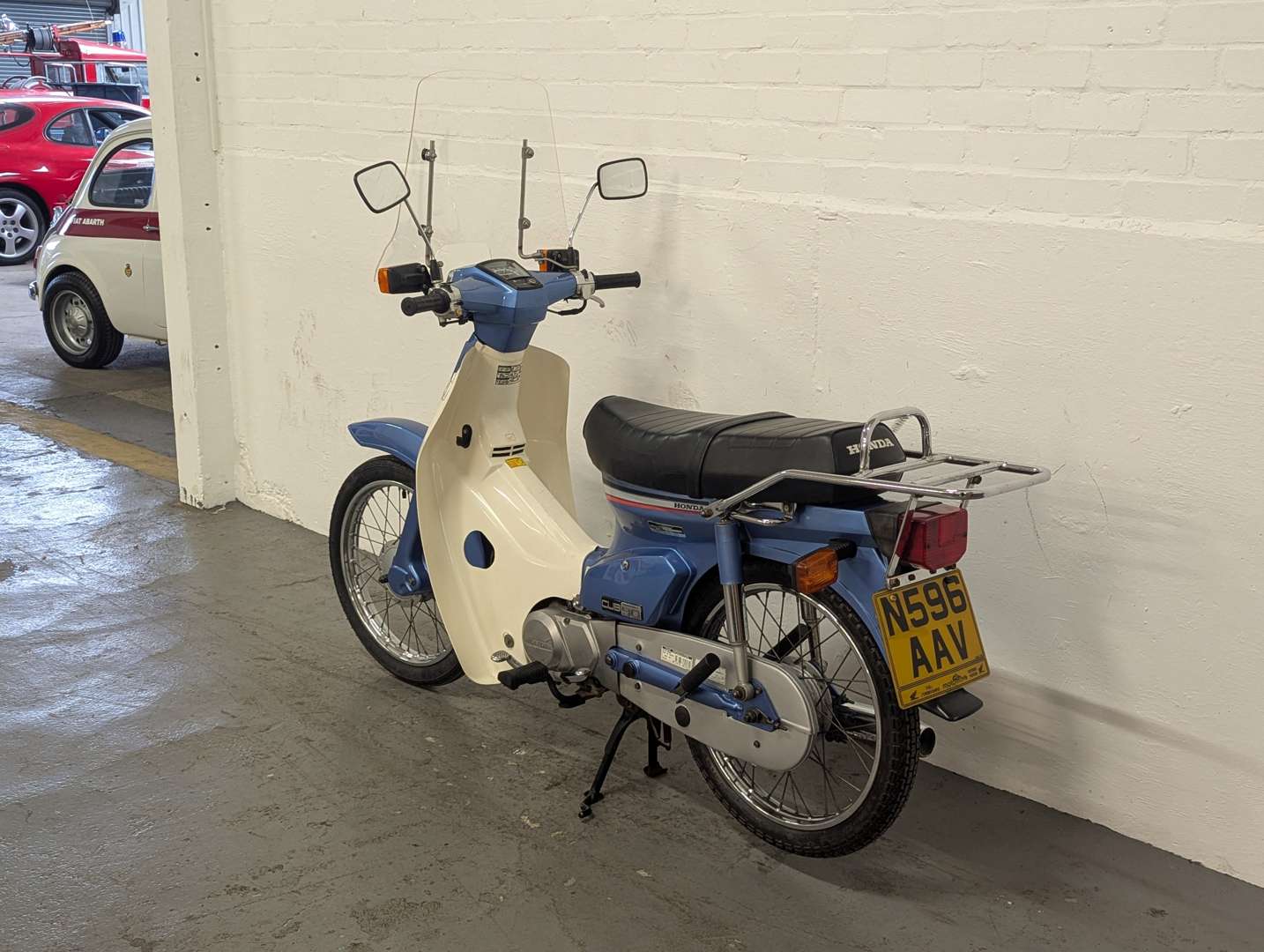 <p>1996 HONDA C90 CUB</p>