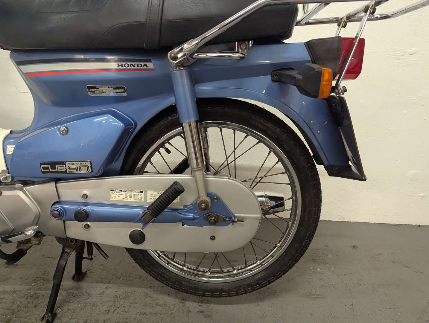 <p>1996 HONDA C90 CUB</p>
