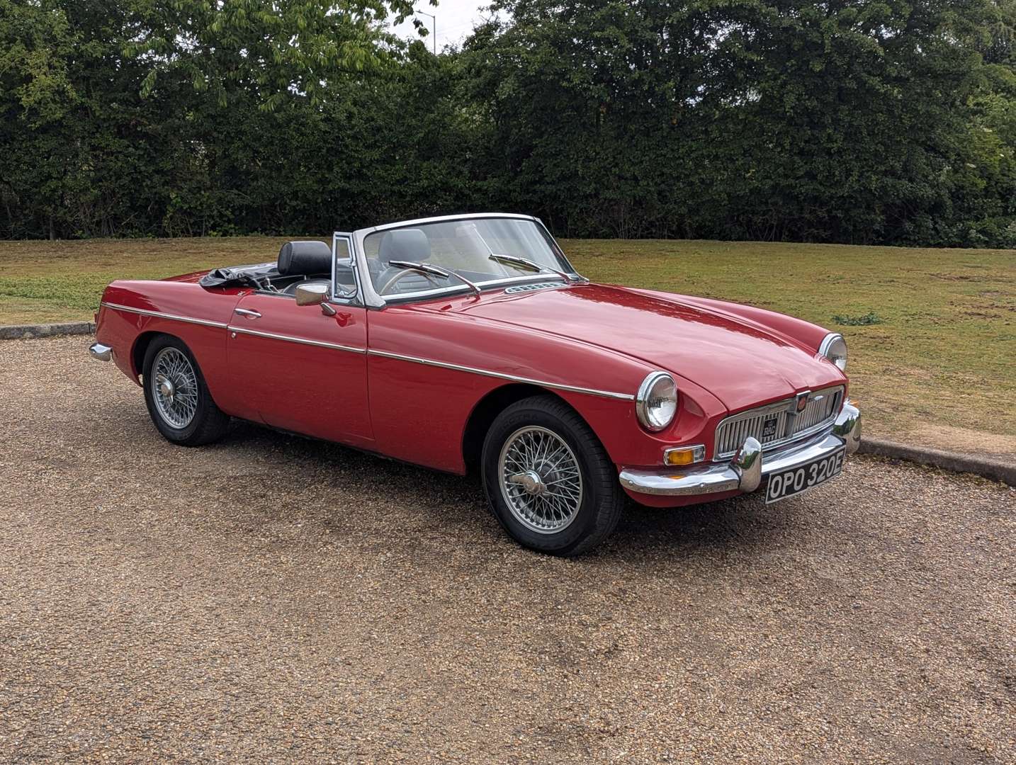 <p>1967 MG B ROADSTER</p>