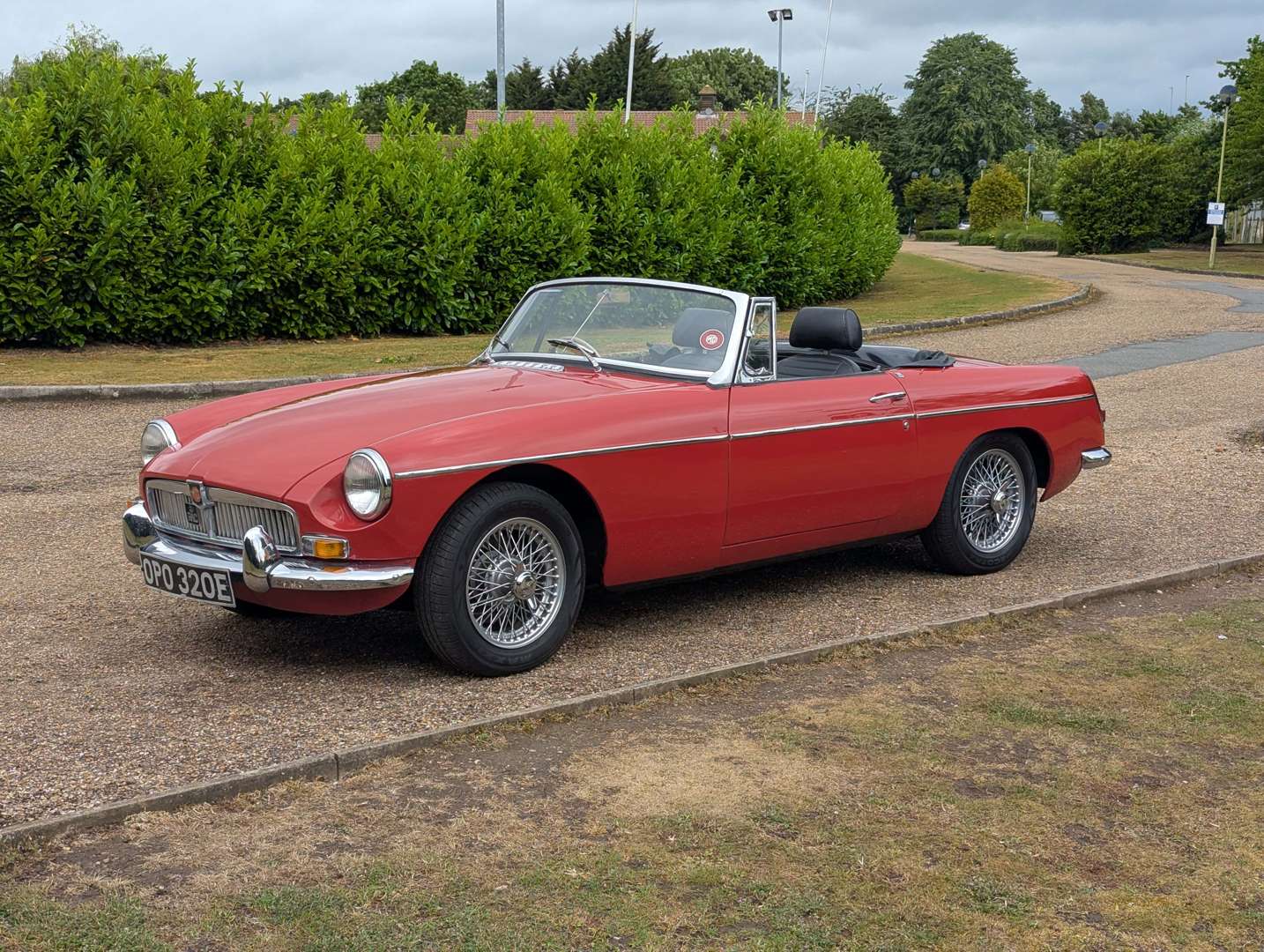 <p>1967 MG B ROADSTER</p>