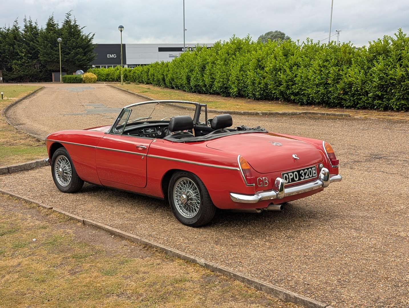 <p>1967 MG B ROADSTER</p>