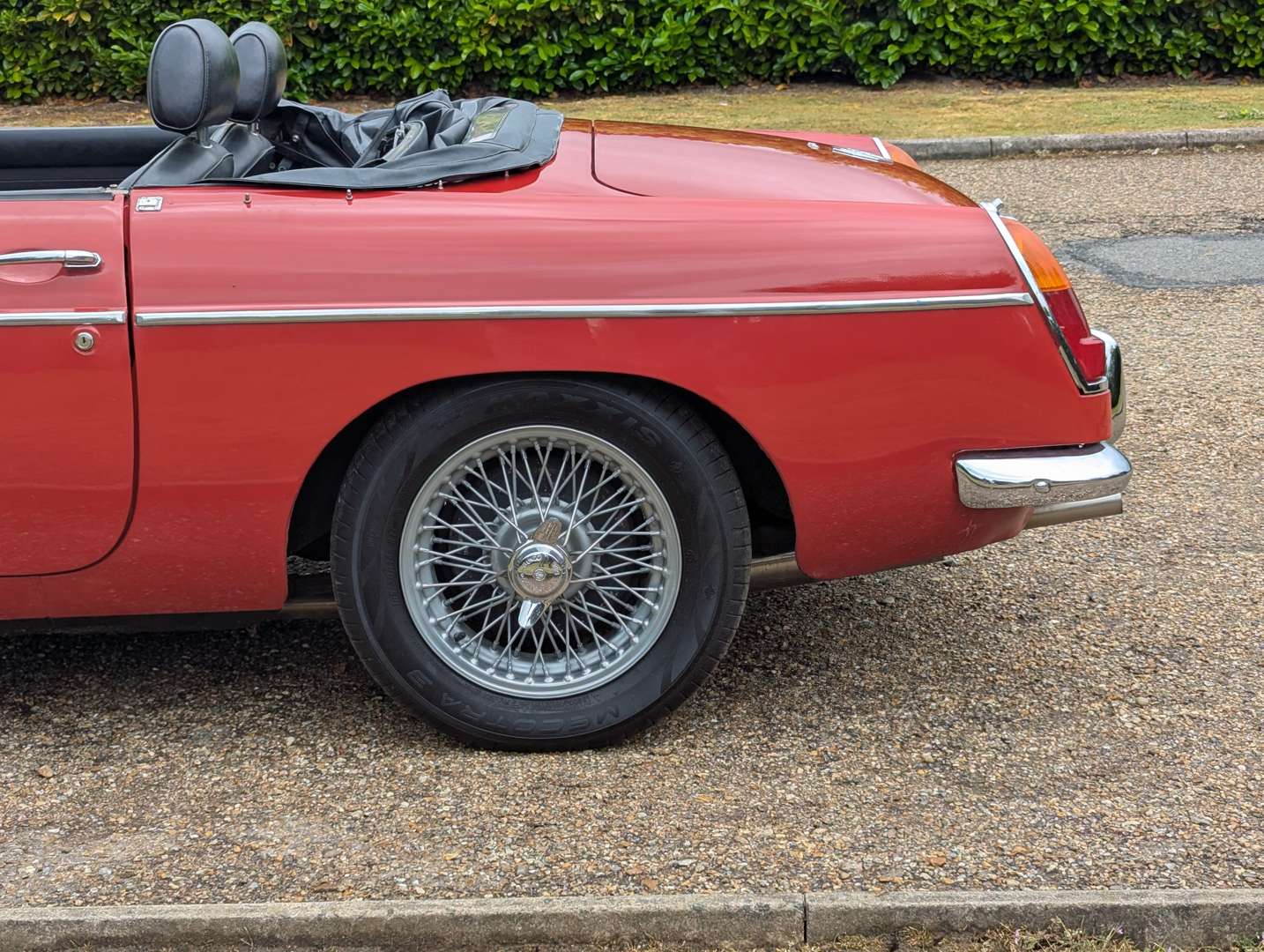 <p>1967 MG B ROADSTER</p>