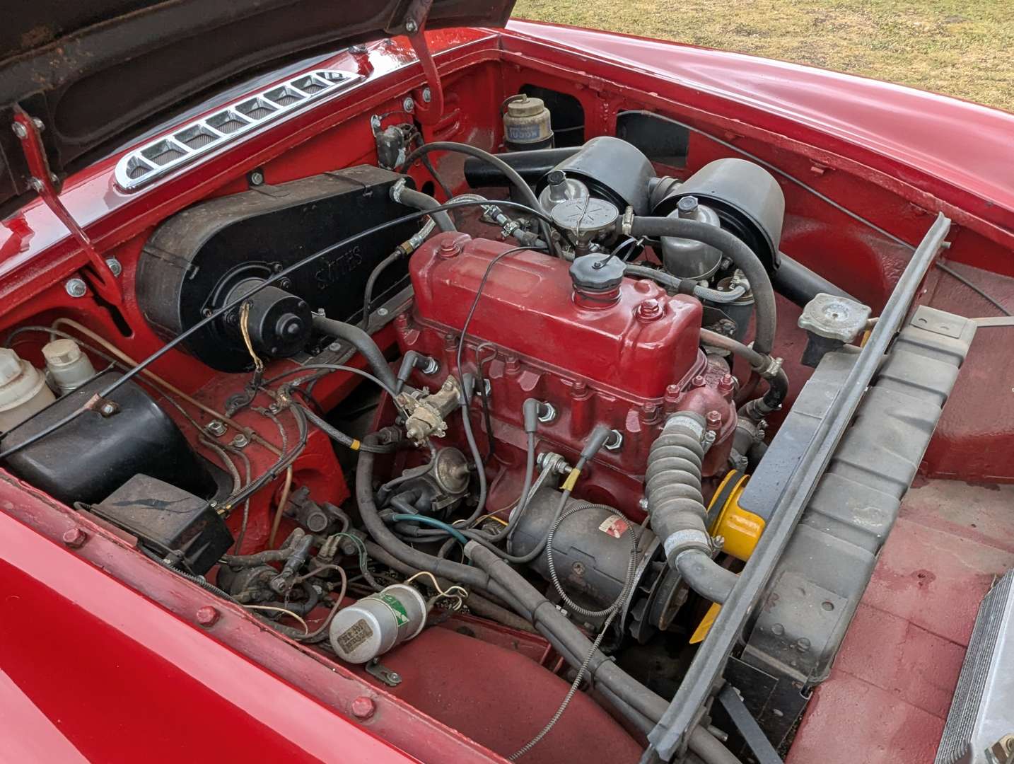 <p>1967 MG B ROADSTER</p>