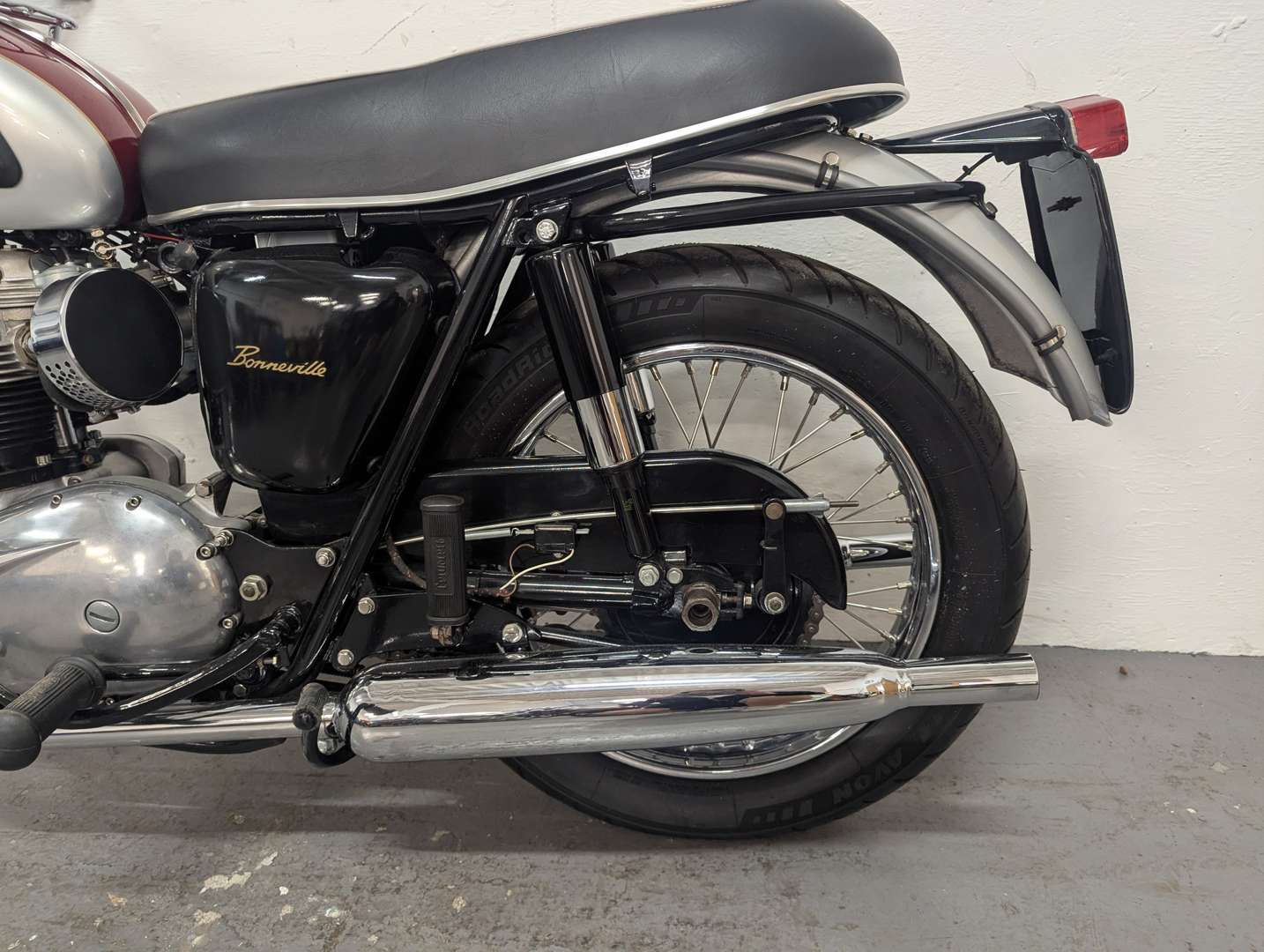 <p>1968 TRIUMPH BONNEVILLE</p>