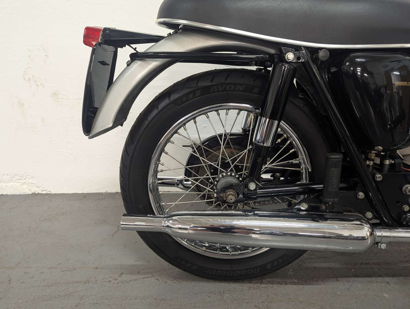 <p>1968 TRIUMPH BONNEVILLE</p>