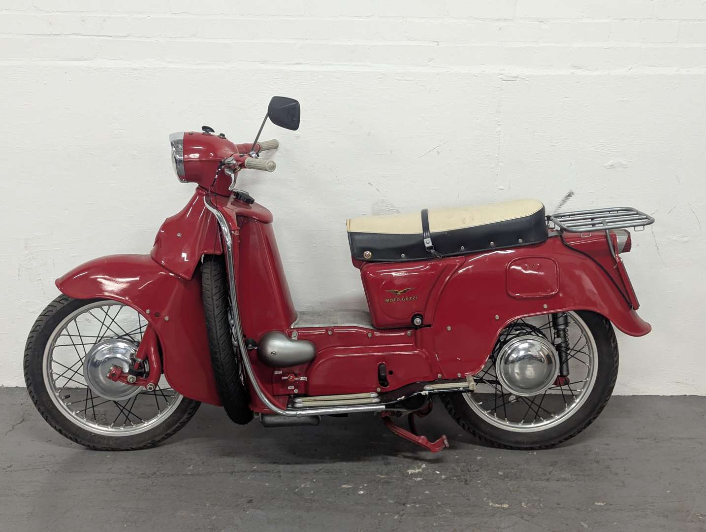 <p>1962 MOTO GUZZI GALLETTO</p>