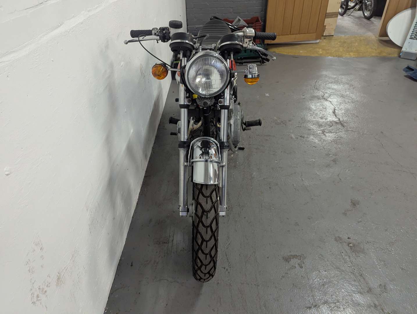<p>TRIUMPH</p>