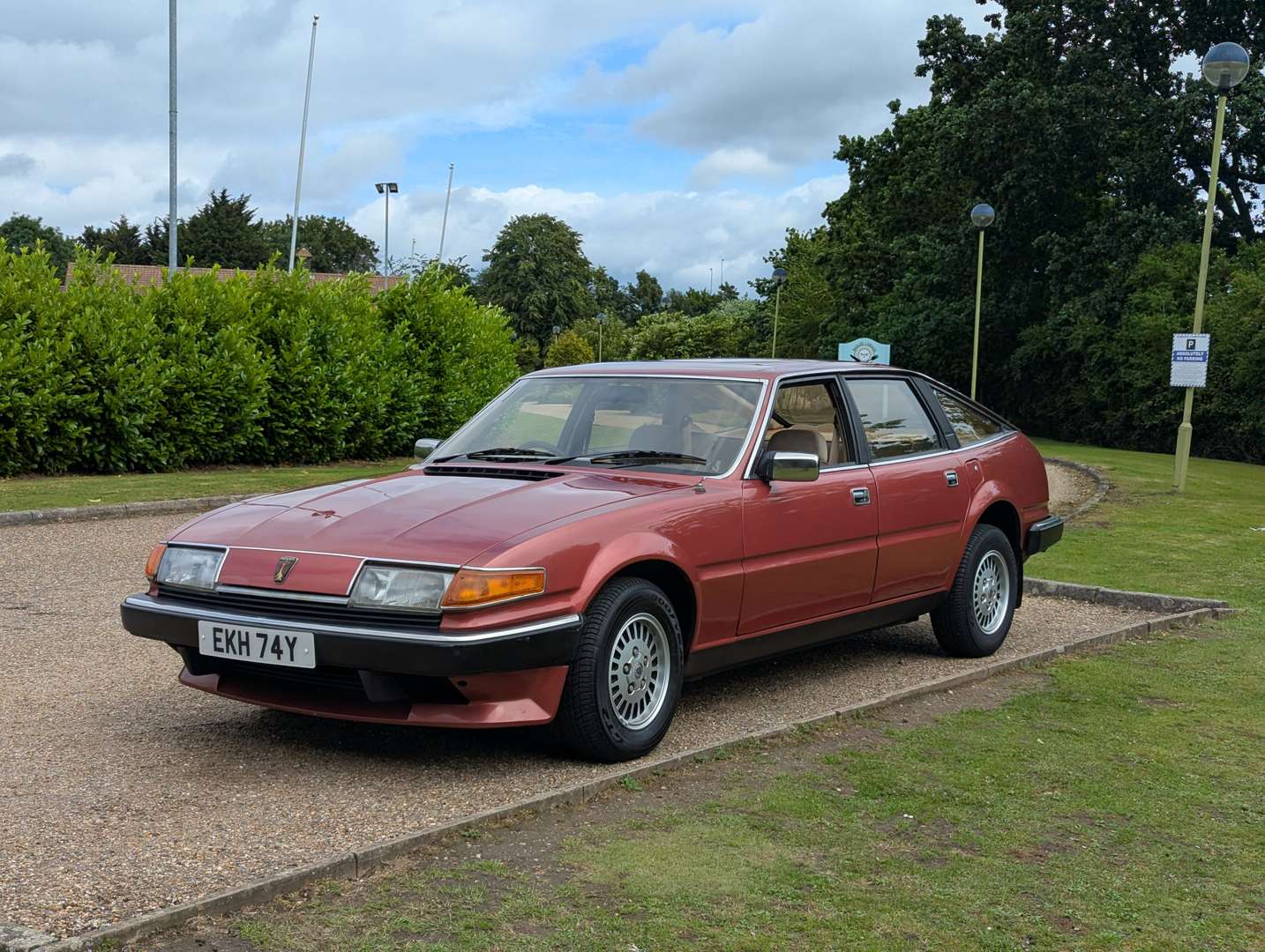 <p>1982 ROVER SD1 2300S AUTO</p>
